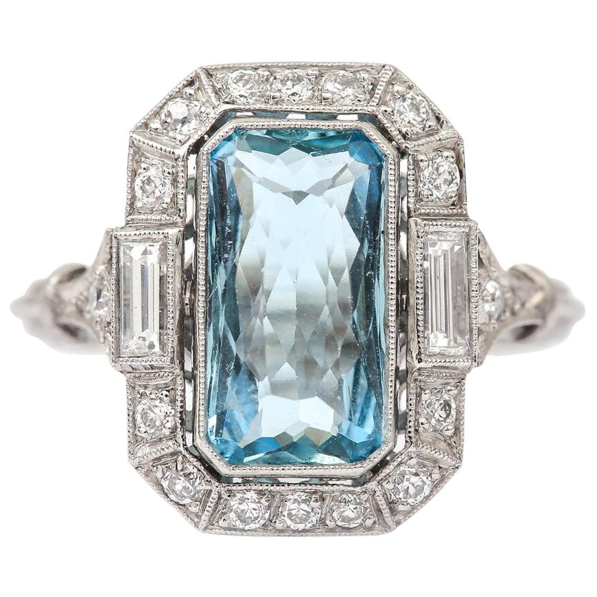 Art Deco 3.40 Carat Aquamarine and Diamond Platinum Dress Cocktail Ring, 1920s