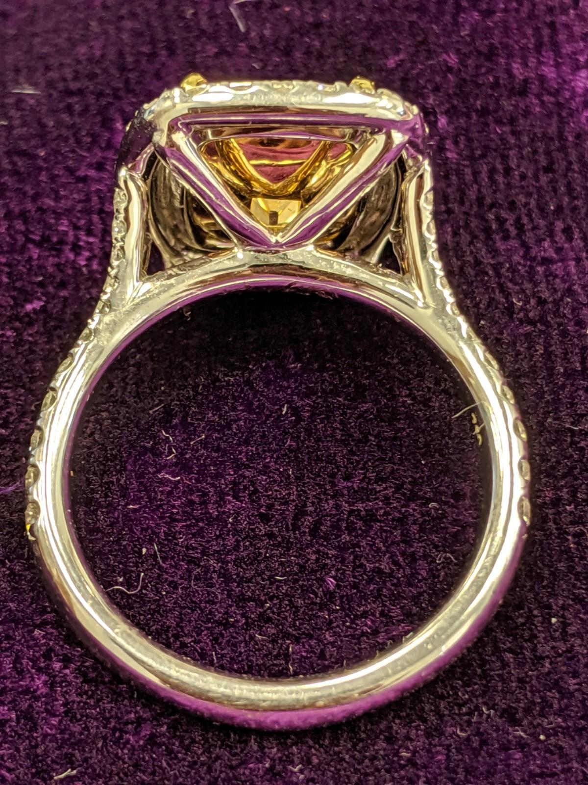 3.40 Carat Light Yellow VS1 Cushion Cut Diamond Ring in 18 Karat Gold In New Condition In New York, NY