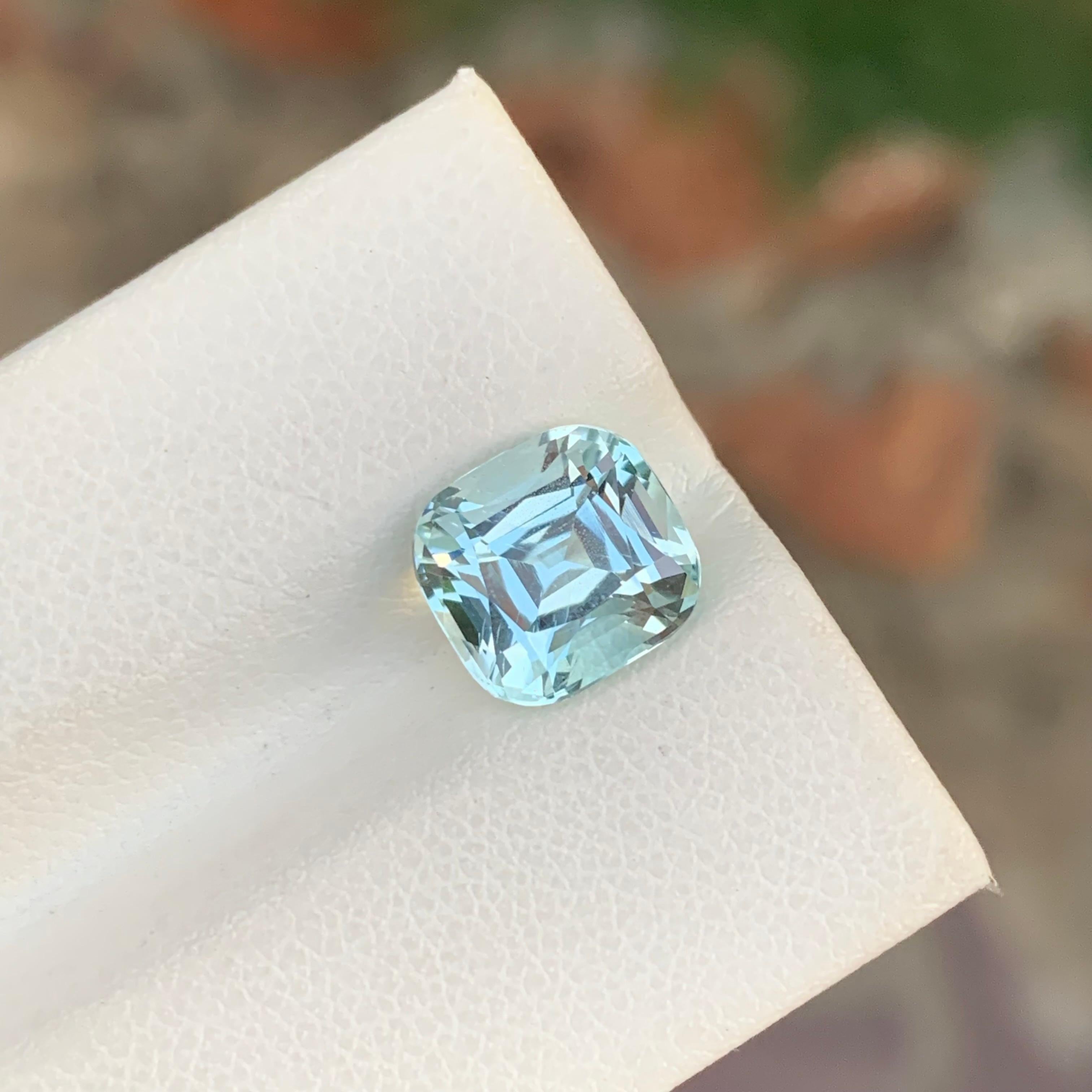 Piedra preciosa natural facetada de aguamarina en forma de cojín de 3,40 quilates en venta 5