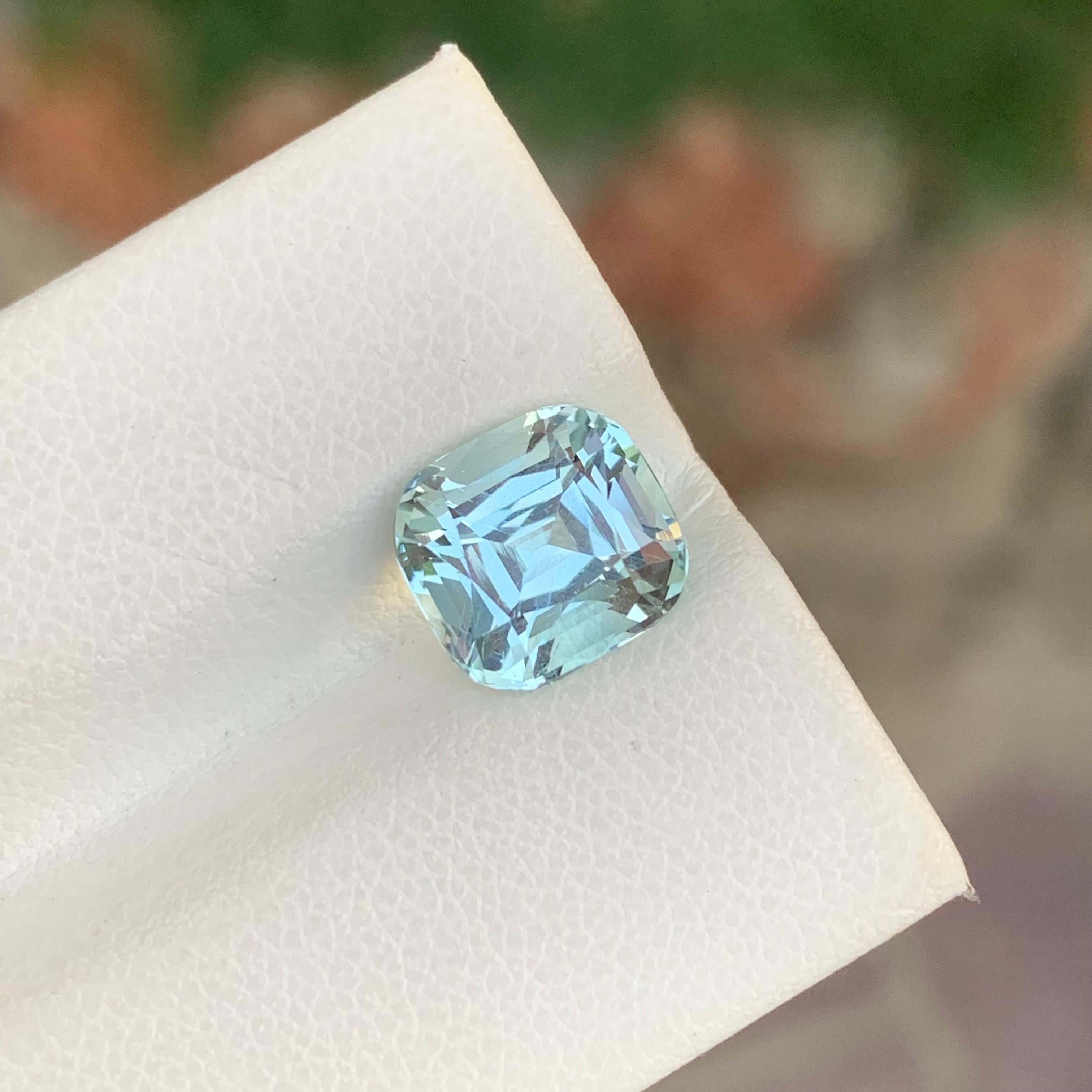 Piedra preciosa natural facetada de aguamarina en forma de cojín de 3,40 quilates Artes y manualidades en venta