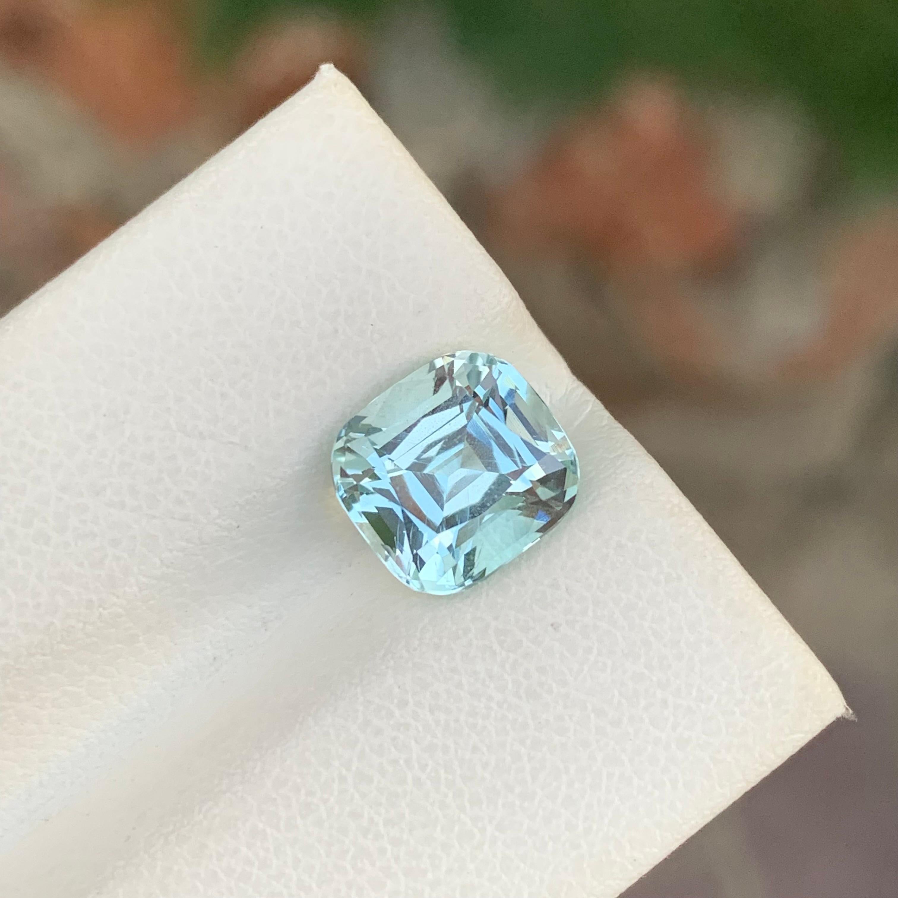 Piedra preciosa natural facetada de aguamarina en forma de cojín de 3,40 quilates Corte cojín en venta