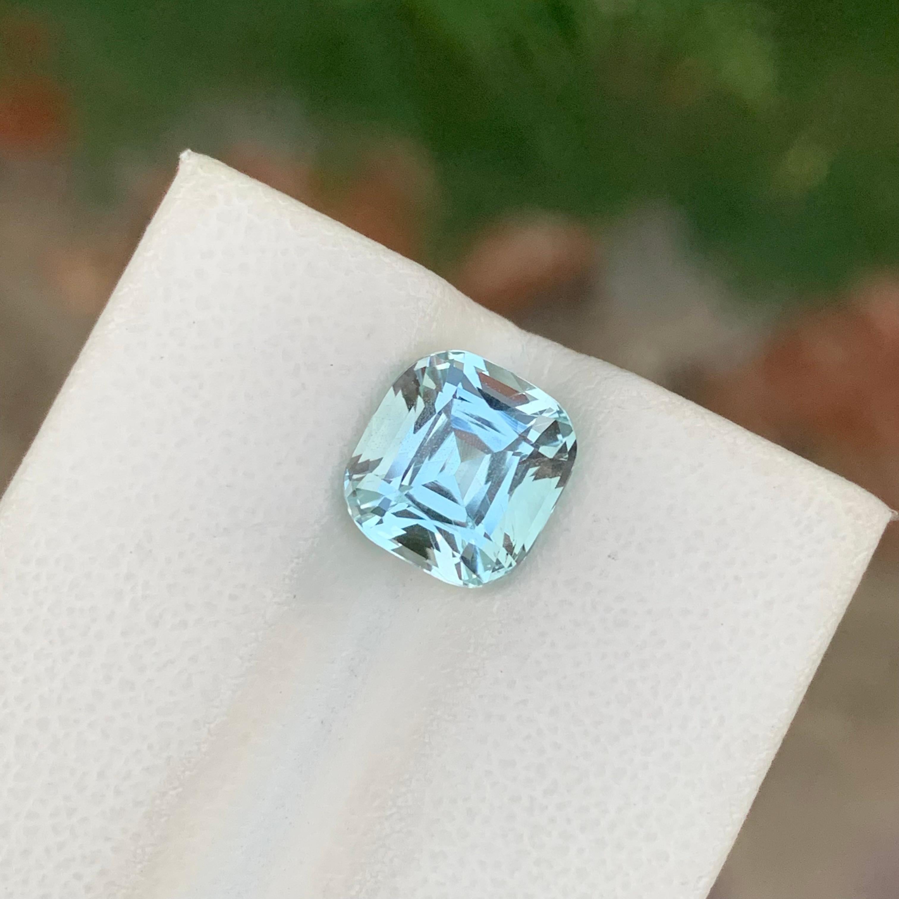 Femenino o masculino Piedra preciosa natural facetada de aguamarina en forma de cojín de 3,40 quilates en venta