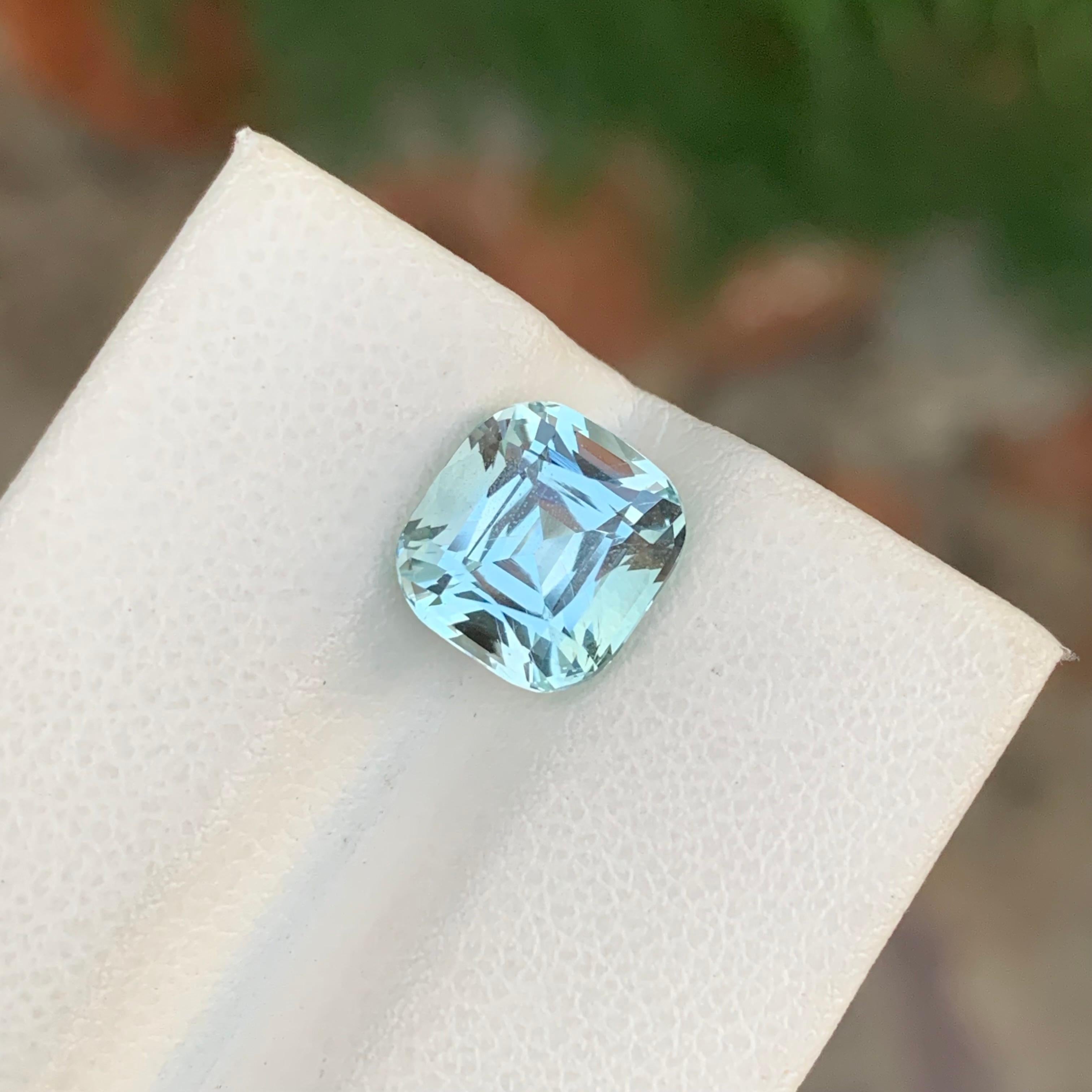 Piedra preciosa natural facetada de aguamarina en forma de cojín de 3,40 quilates en venta 2