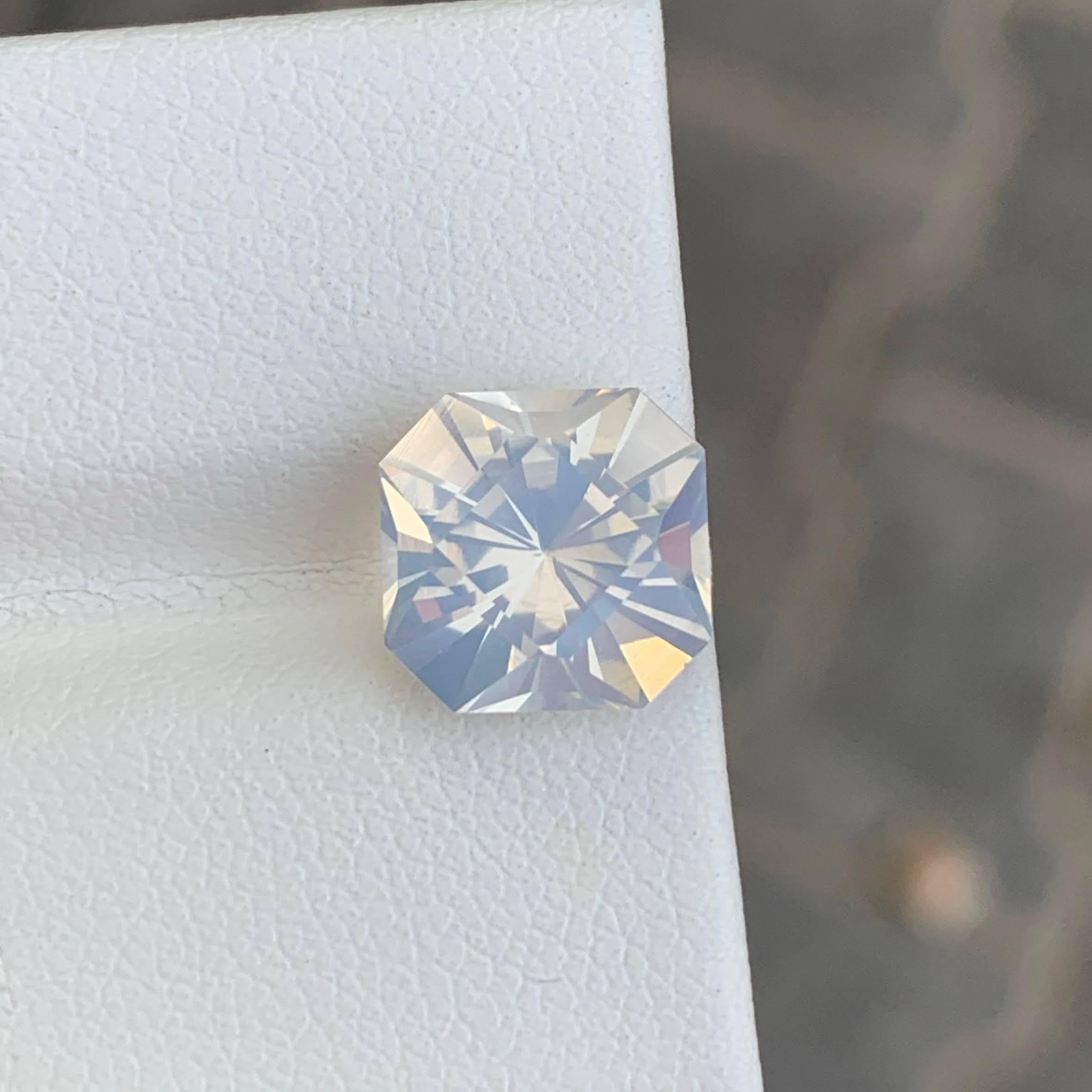 Gewicht 3,40 Karat 
Abmessungen 9.6x9.4x6.9mm
Behandlung Keine
Herkunft Afrika 
Clarity Eye Clean 
Formschnitt Kissen Präzision 






Dieser 3,40-Karat-Naturquarz mit Facettenschliff ist ein zeitloser Edelstein, der meisterhaft in einem