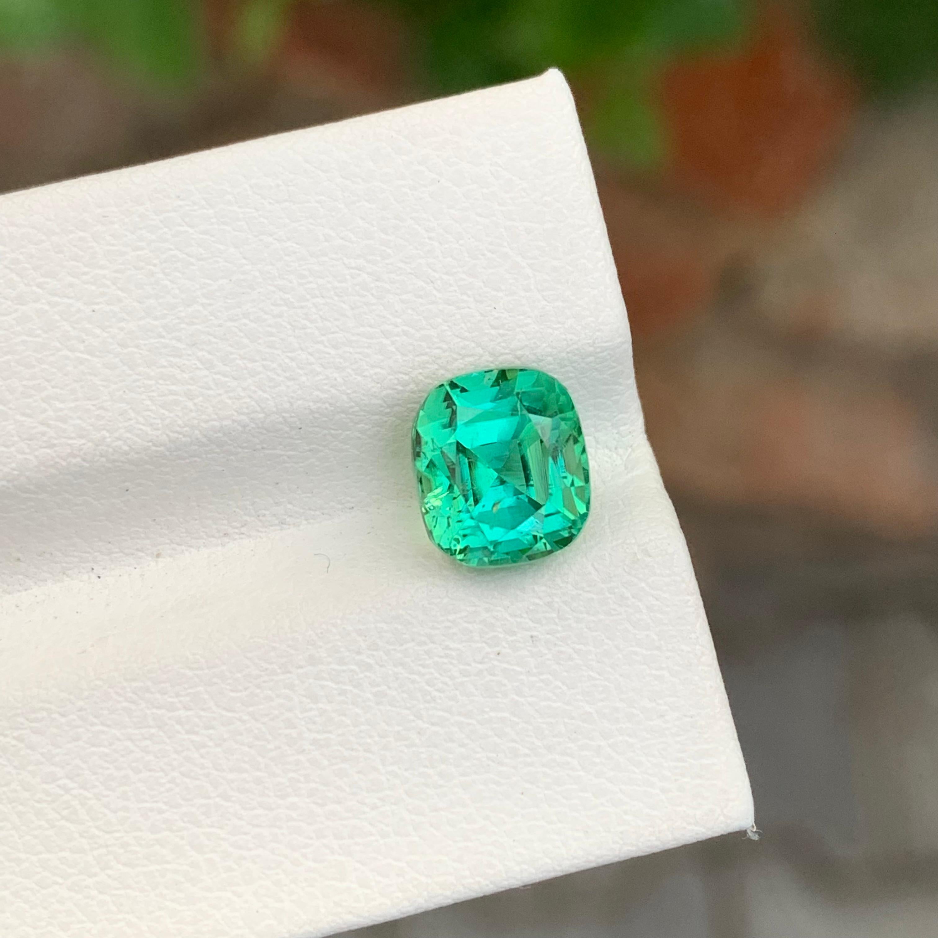 3.40 Carat Natural Loose Green Lagoon Tourmaline Cushion Shape Gem For Jewellery For Sale 4
