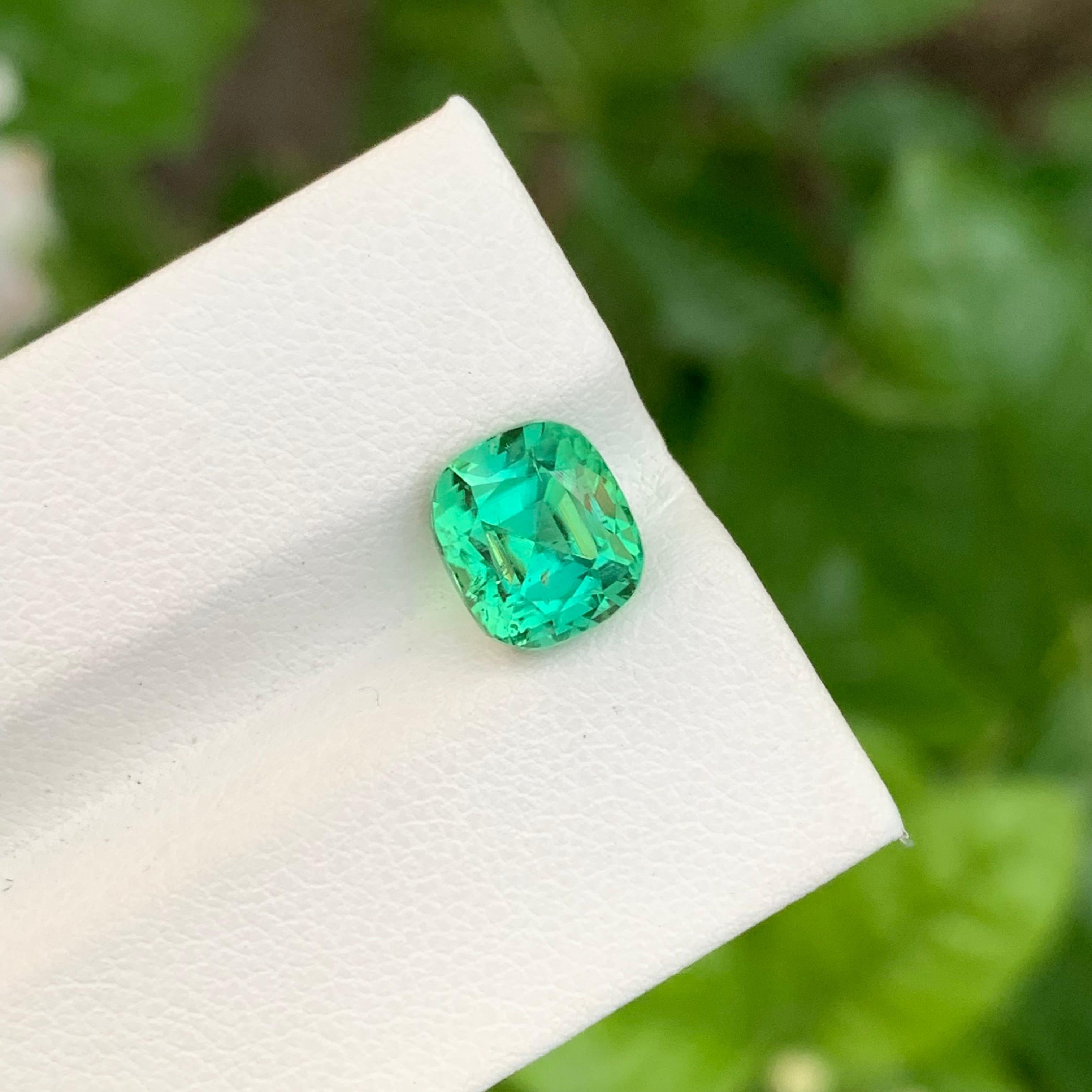 3.40 Carat Natural Loose Green Lagoon Tourmaline Cushion Shape Gem For Jewellery In New Condition For Sale In Peshawar, PK