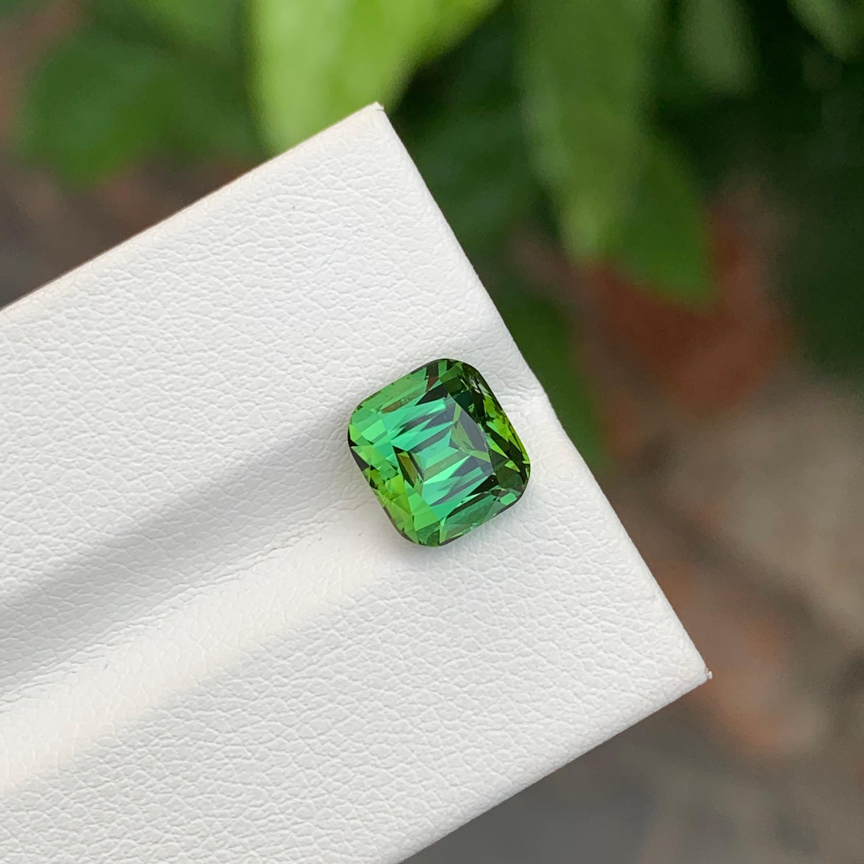 Taille coussin 3.40 Carat Natural Loose Green Tourmaline Cushion Shape Gem October Birthstone (pierre de naissance d'octobre) en vente