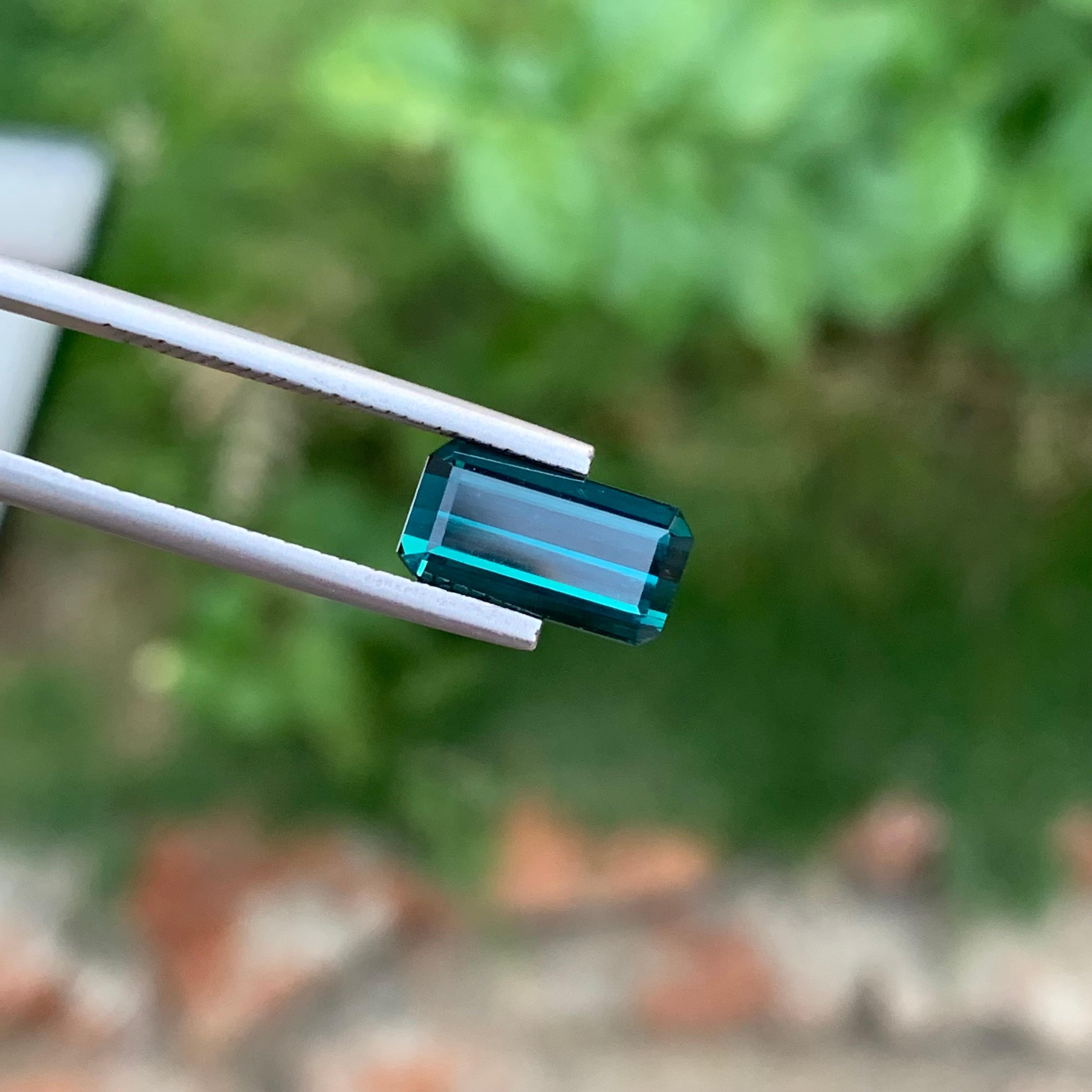Lose Indicolith Turmalin

Gewicht: 3,40 Karat
Abmessung: 11.5 x 6.1 x 5.4 Mm
Farbe: Tinte Blau
Herkunft: Afghanistan
Zertifikat: Auf Anfrage
Behandlung: Nicht

Der Turmalin ist ein faszinierender Edelstein, der für seine bemerkenswerte Farbvielfalt