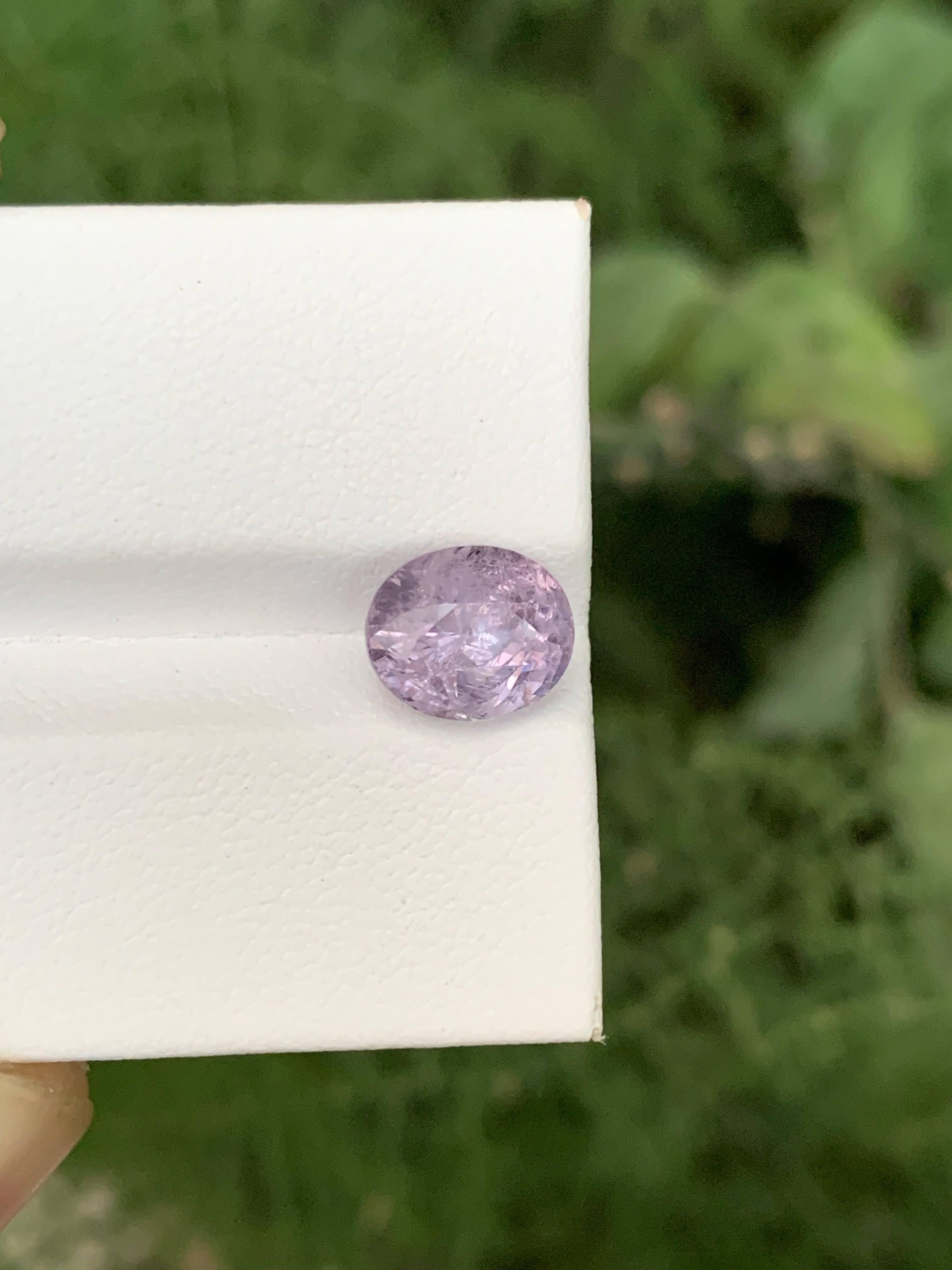 3,40 Carati Nature Spinello Lavanda Sciolto Taglio Ovale Gemma della Tanzania In condizioni Nuovo in vendita a Bangkok, TH