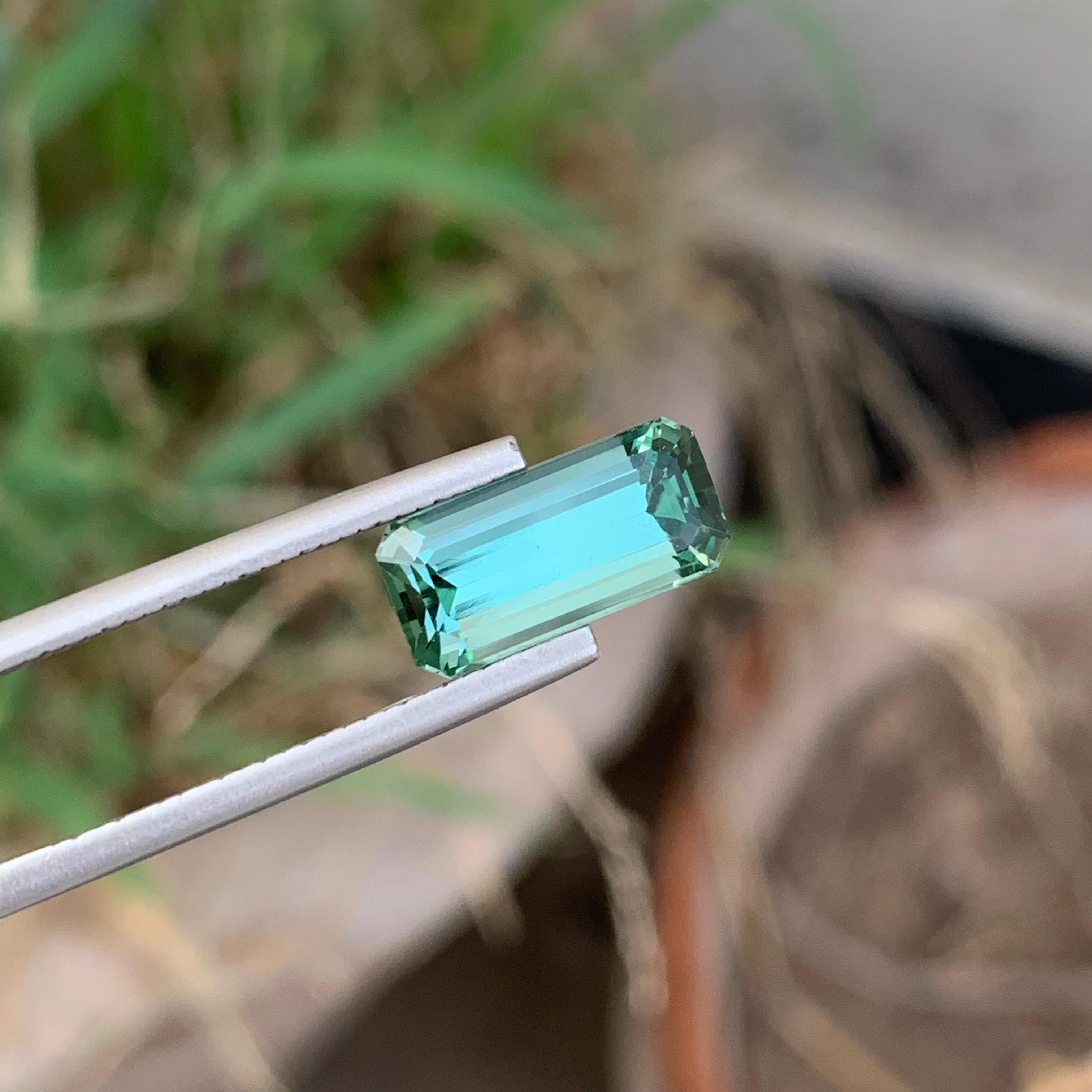 3.40 Carat Natural Loose Mint Green Tourmaline Emerald Shape Gem For Necklace For Sale 4