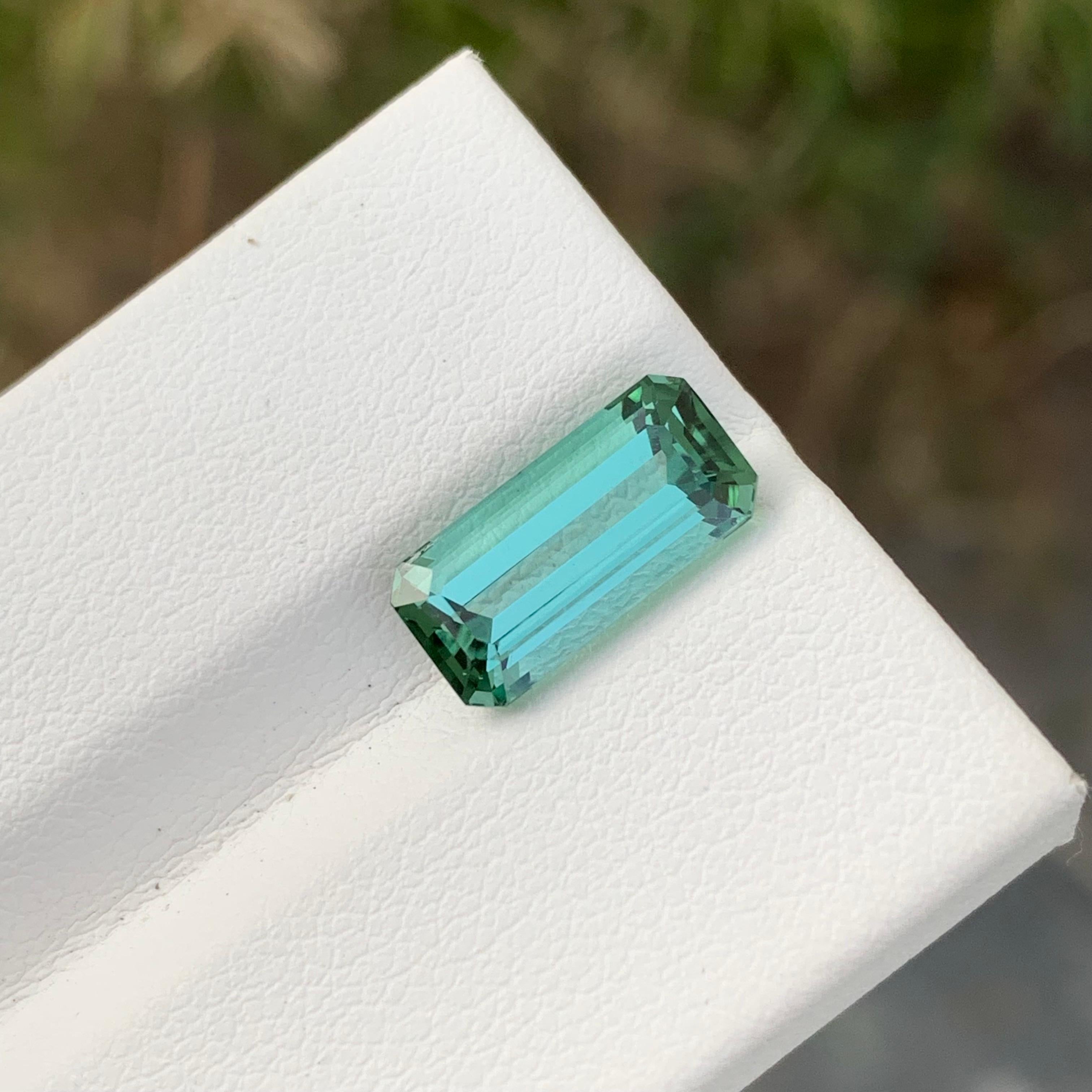 Women's or Men's 3.40 Carat Natural Loose Mint Green Tourmaline Emerald Shape Gem For Necklace For Sale
