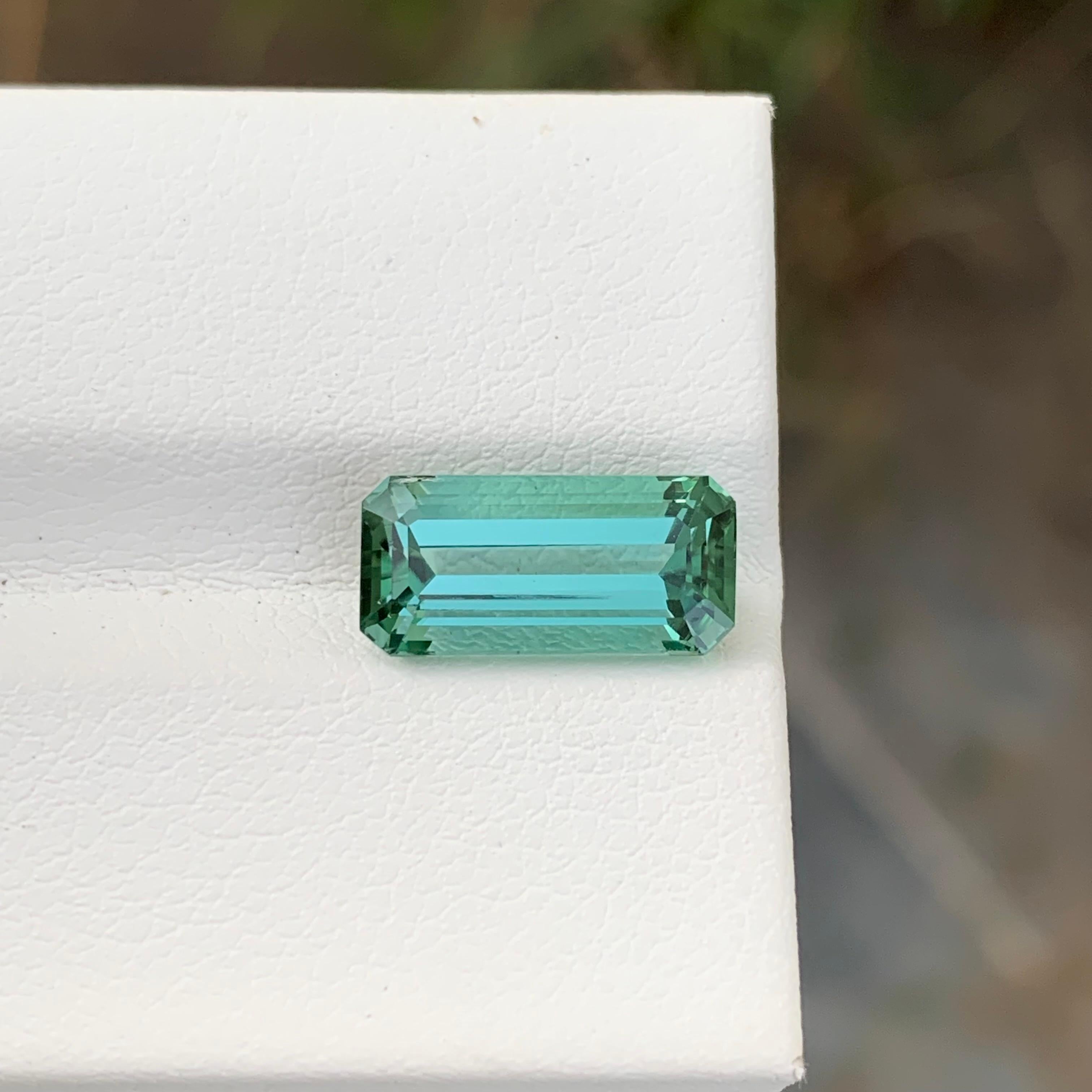 3.40 Carat Natural Loose Mint Green Tourmaline Emerald Shape Gem For Necklace For Sale 1