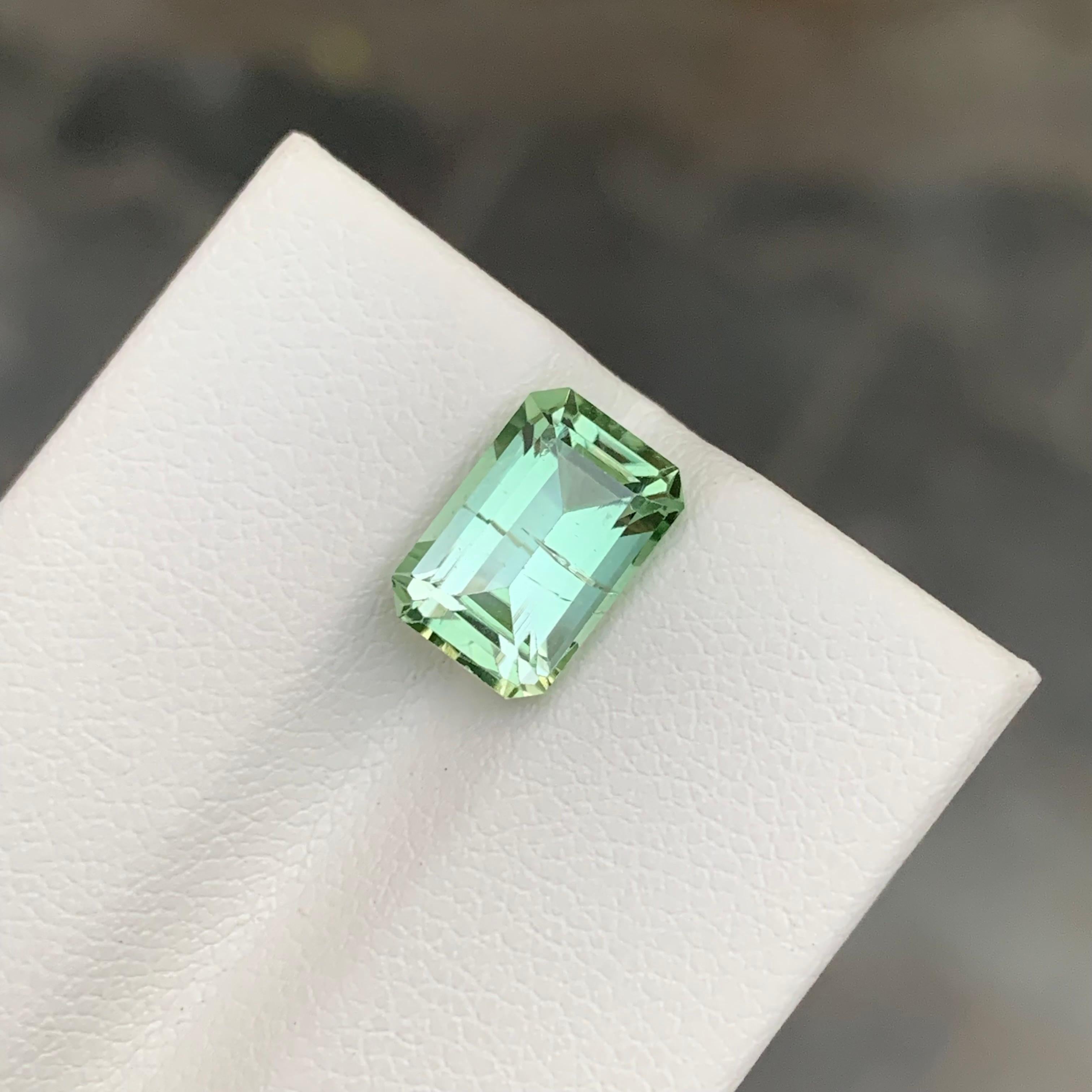 Superbe tourmaline naturelle non sertie de 3,40 carats Unisexe en vente