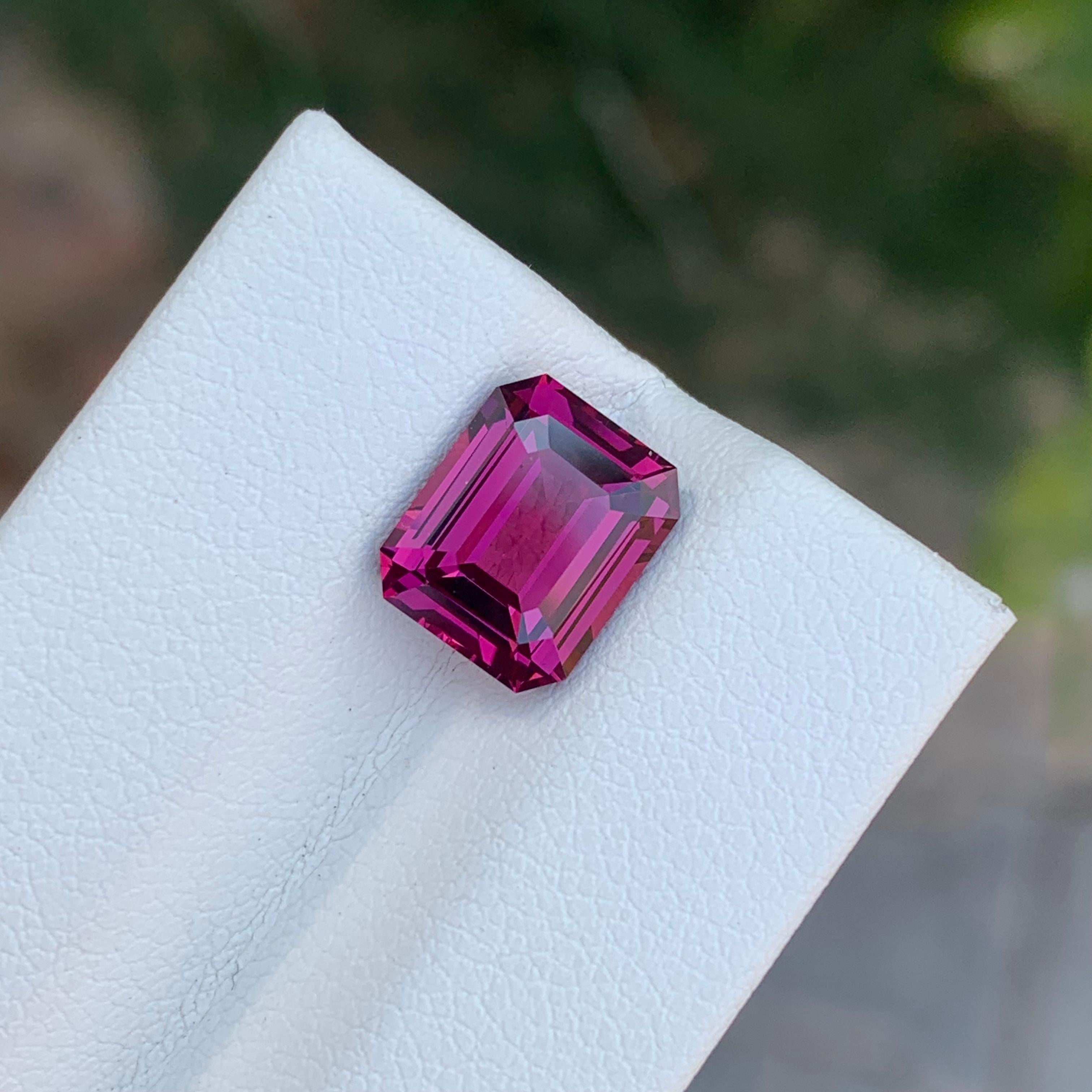 3.40 Karat natürlicher loser Rhodolith Granat Smaragd Form Edelstein im Angebot 6