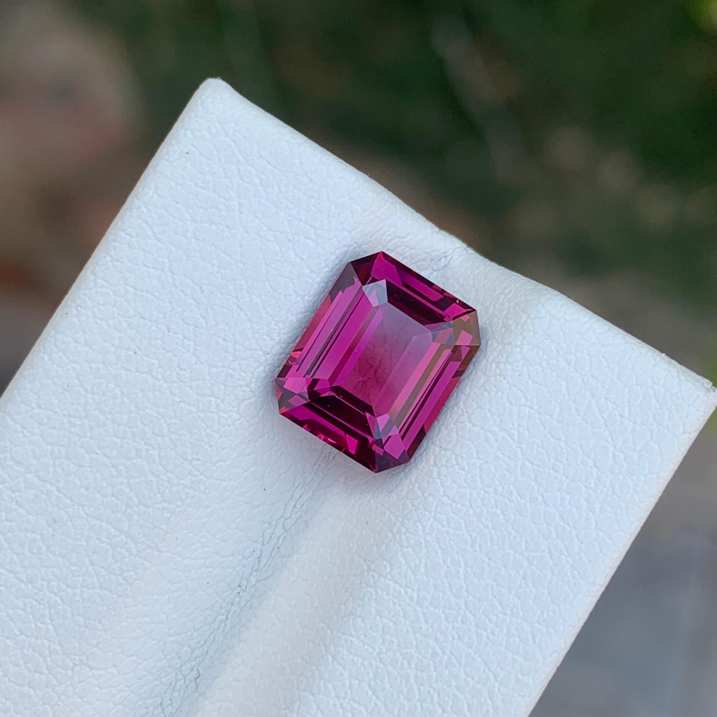 3.40 Karat natürlicher loser Rhodolith Granat Smaragd Form Edelstein im Angebot 7