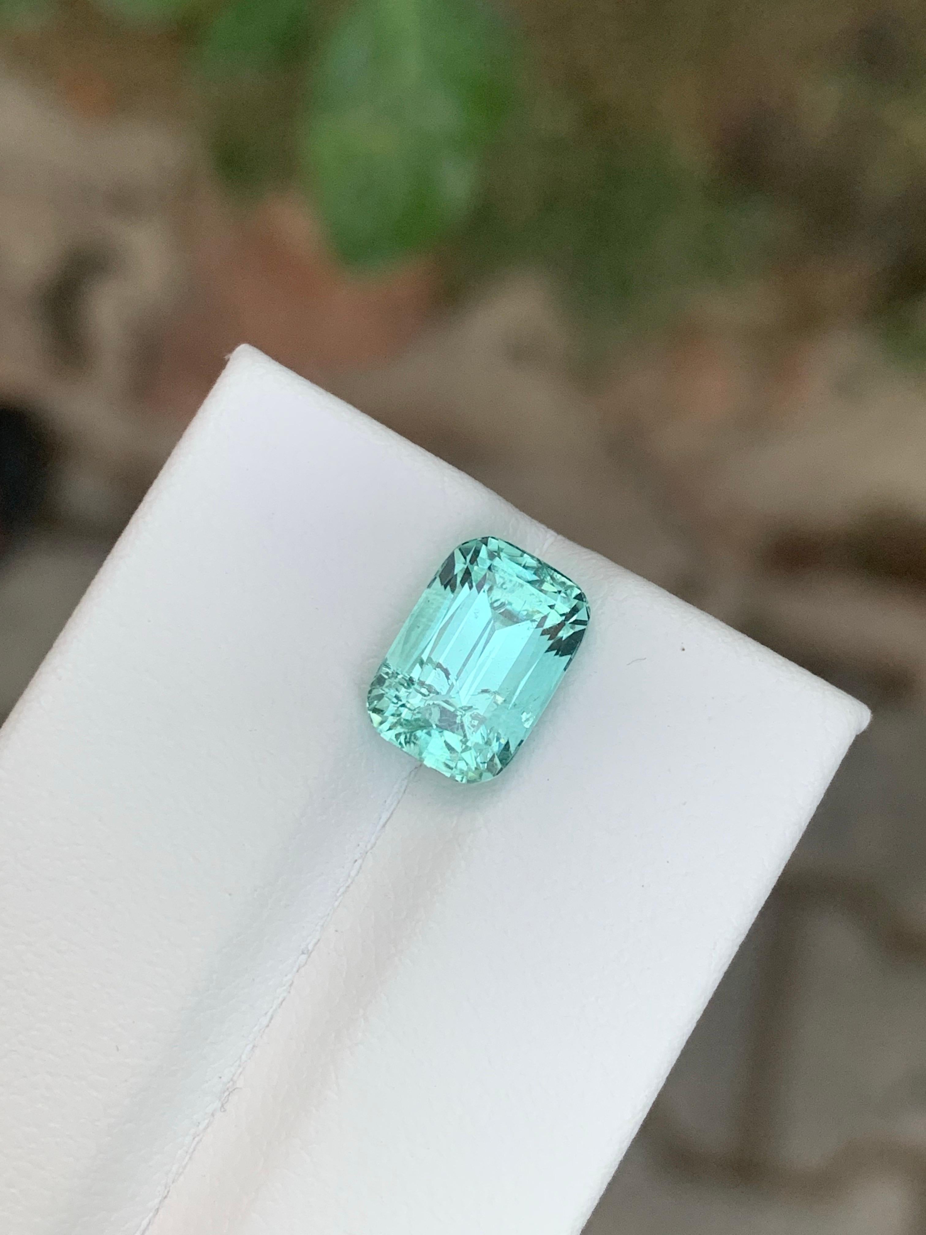 Arts and Crafts 3.40 Carat Natural Loose Seafoam Tourmaline Cushion Cut Gemstone en vente