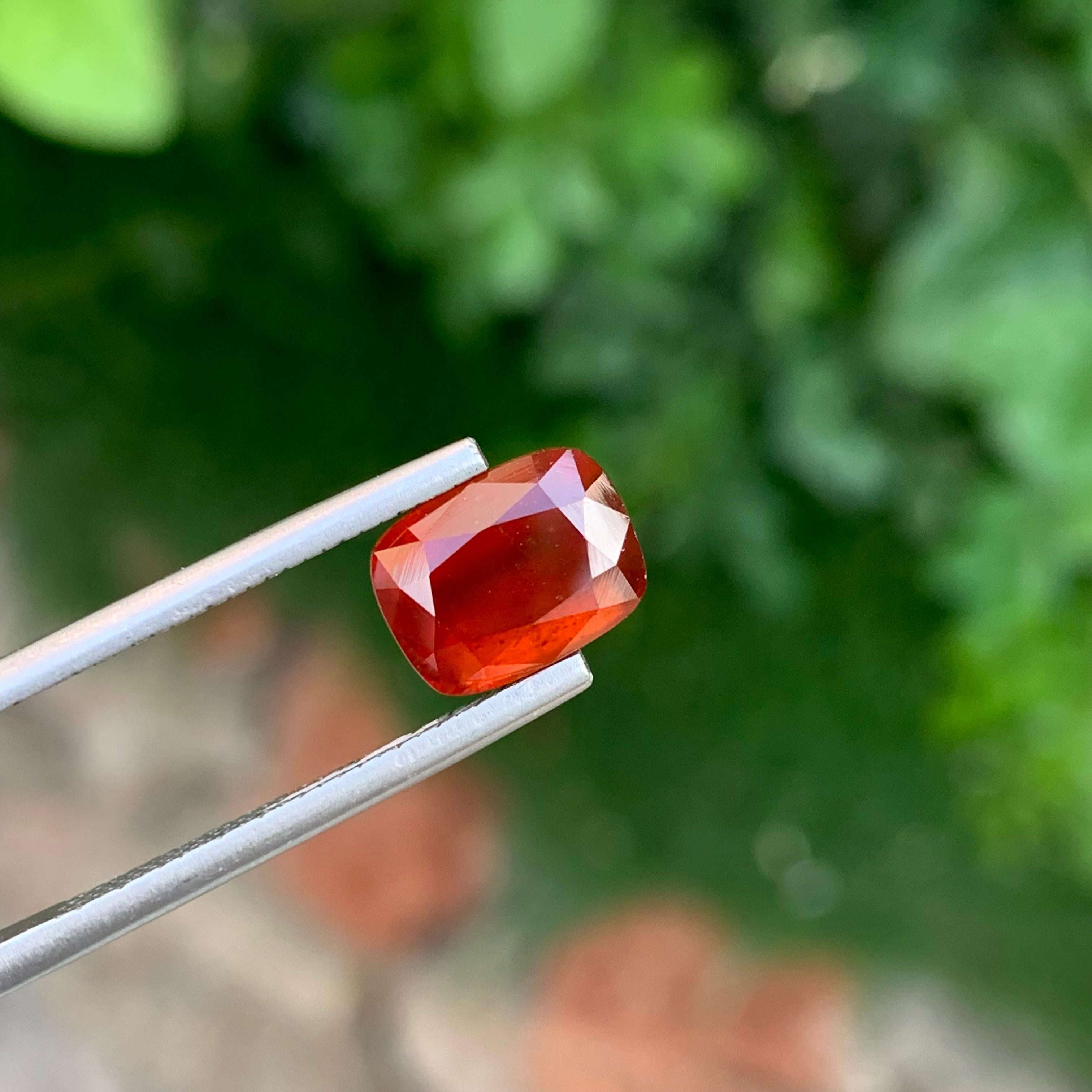 3,40 carati di granato fumé naturale sfuso di assonite a forma di cuscino per anello in vendita 4