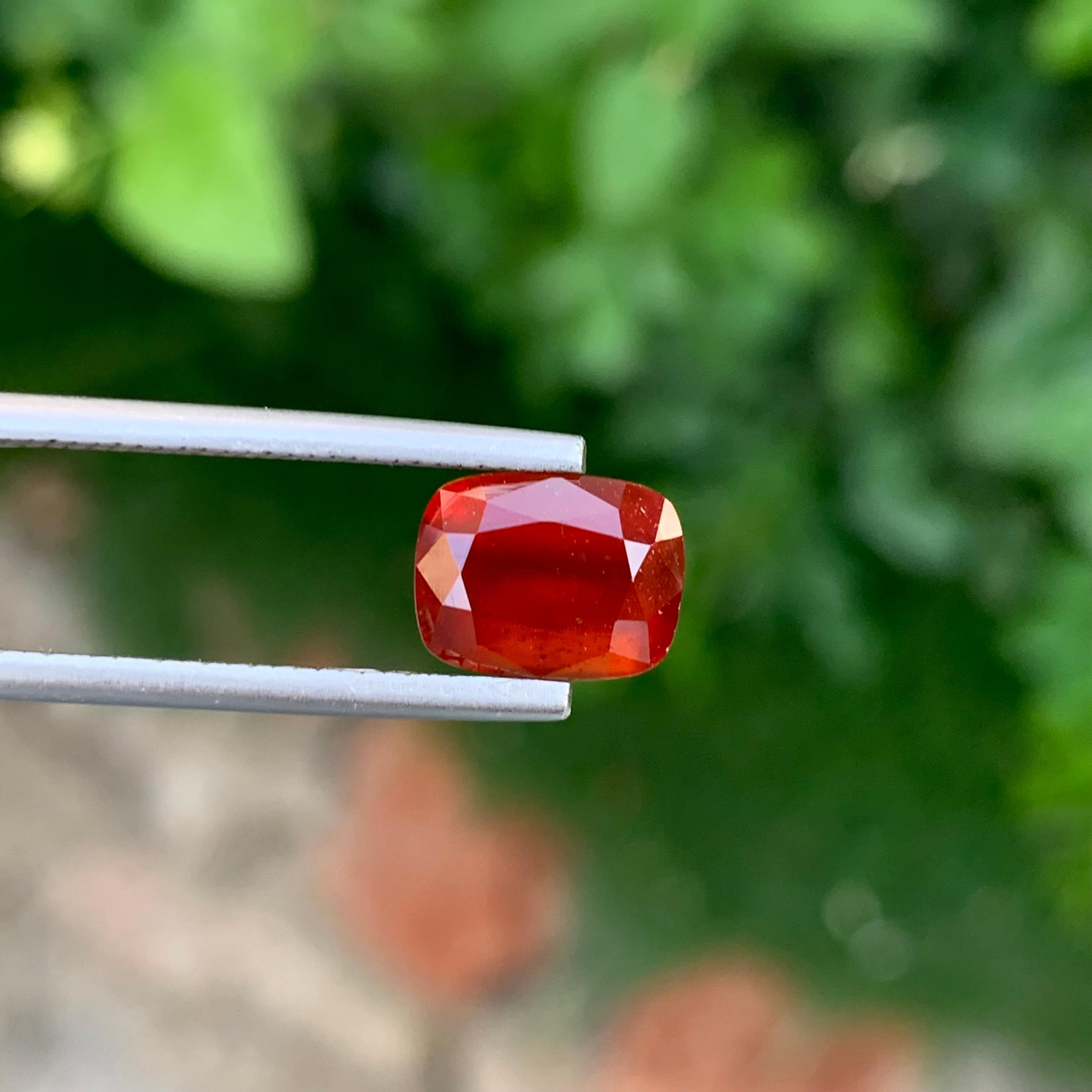 Taglio cuscino 3,40 carati di granato fumé naturale sfuso di assonite a forma di cuscino per anello in vendita