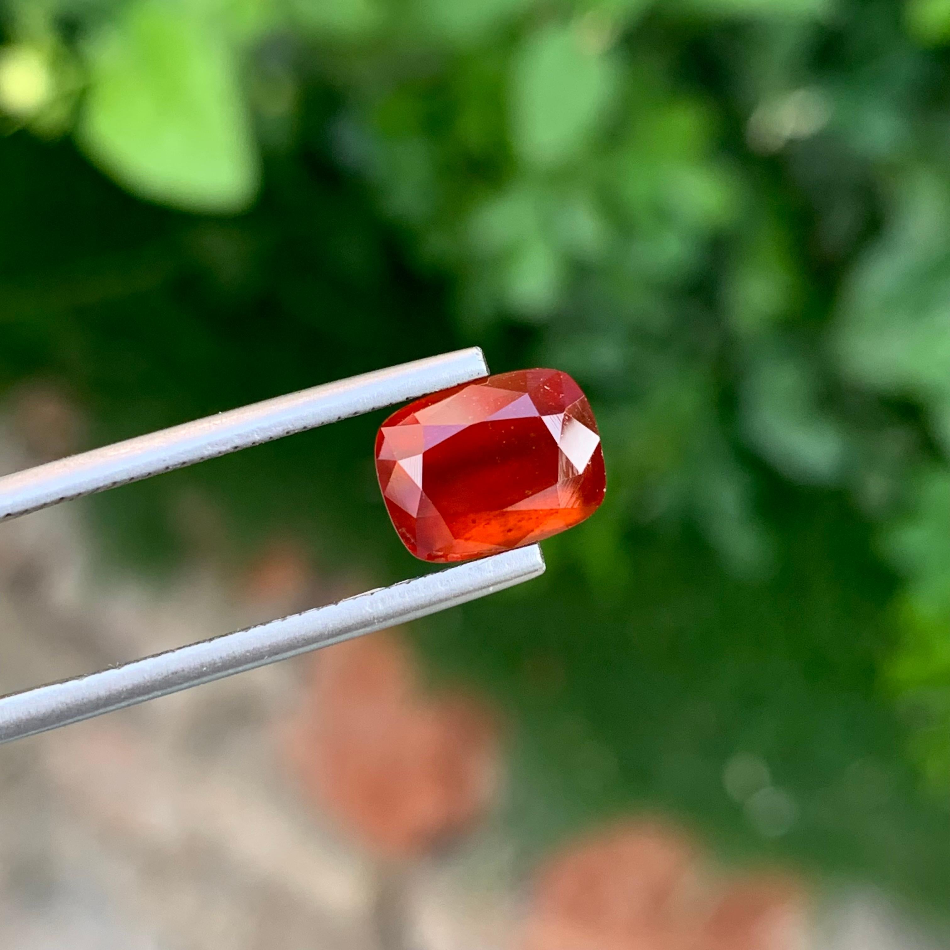 3,40 carati di granato fumé naturale sfuso di assonite a forma di cuscino per anello In condizioni Nuovo in vendita a Peshawar, PK