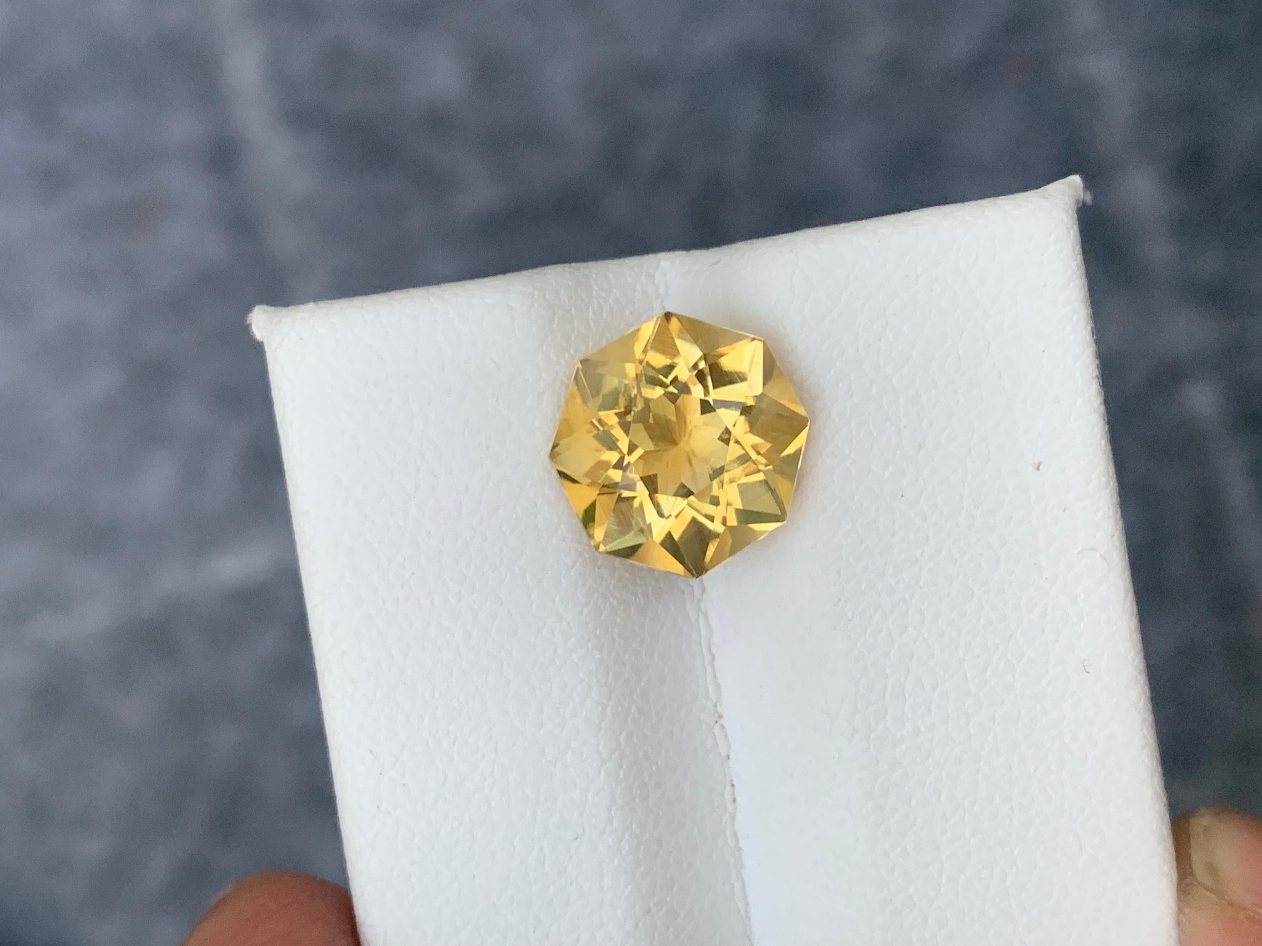 3.40 Carat Natural Loose Yellow Citrine Octagon Shape from Brazil For Sale 3