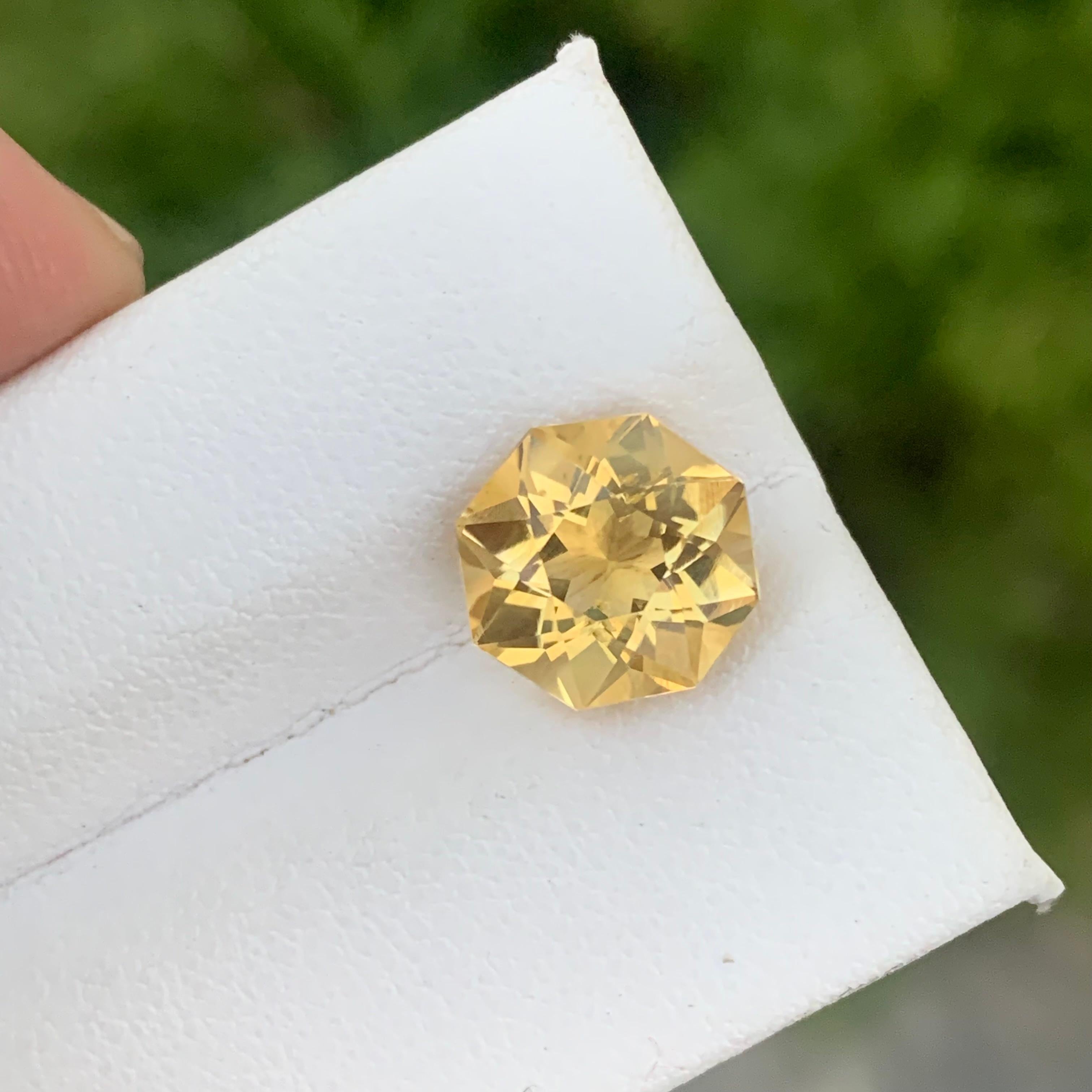 Women's or Men's 3.40 Carat Natural Loose Yellow Citrine Octagon Shape from Brazil For Sale