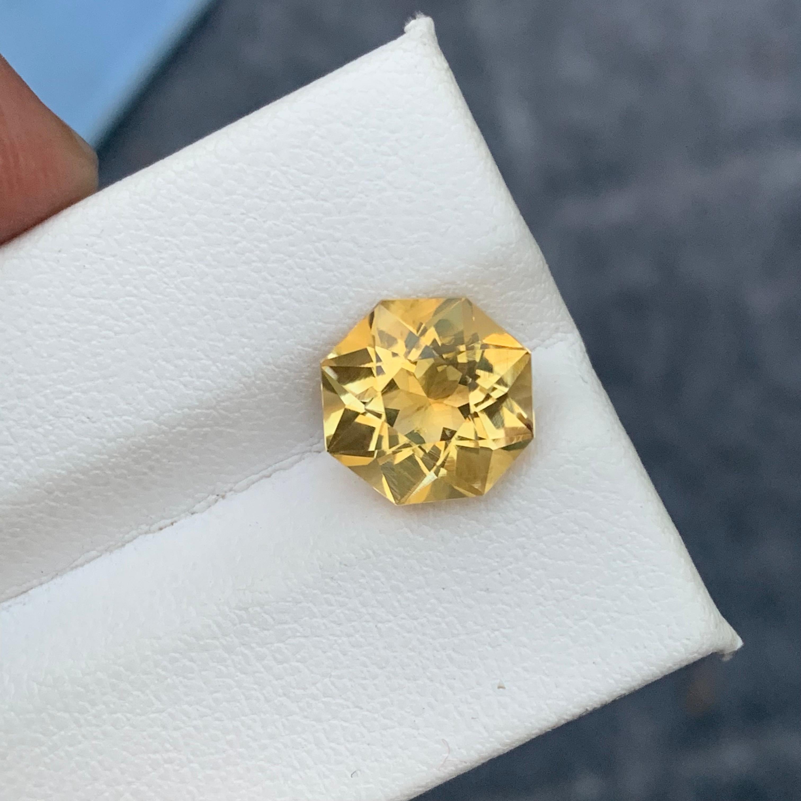 3.40 Carat Natural Loose Yellow Citrine Octagon Shape from Brazil For Sale 1