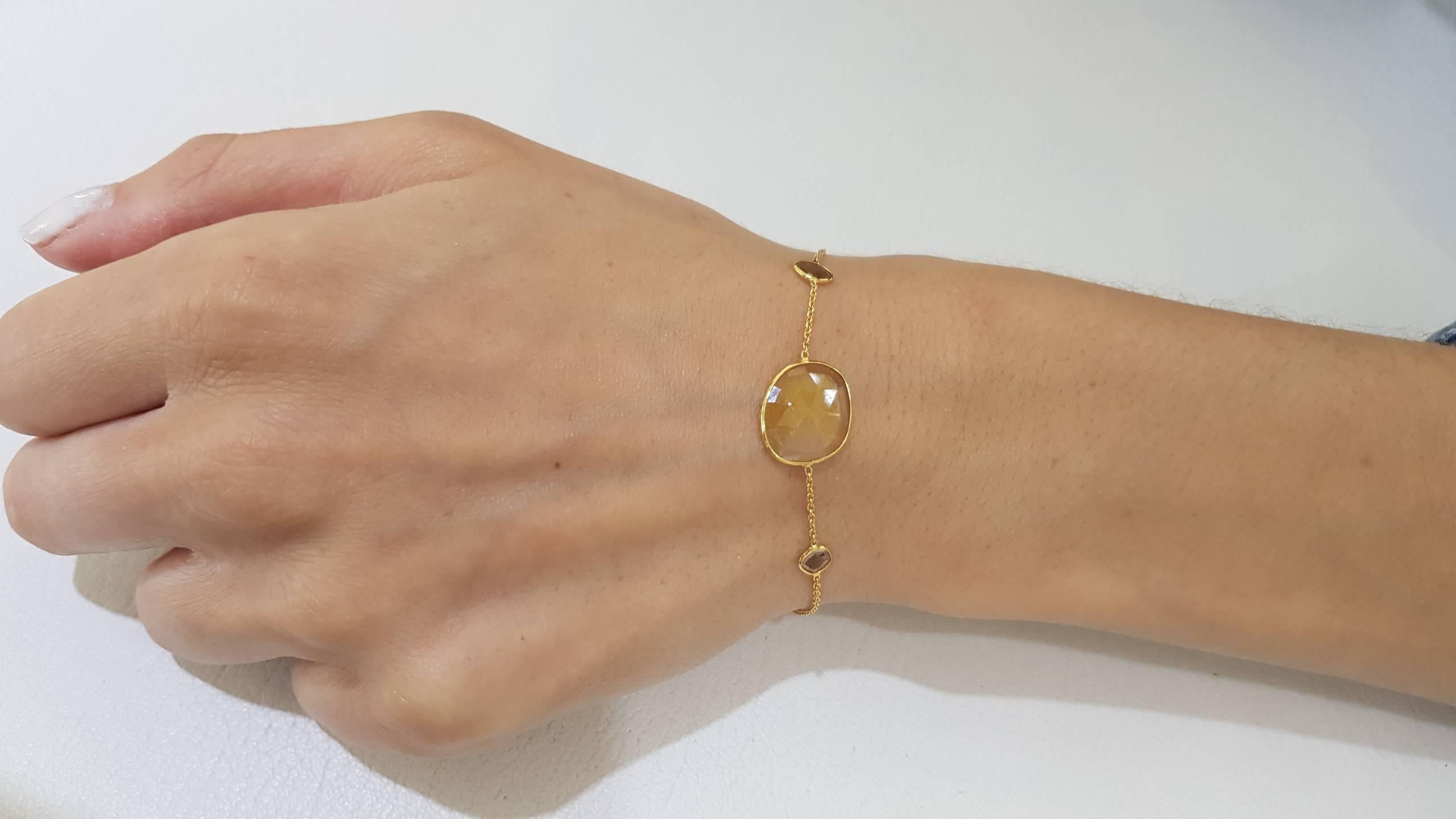 3,40 Karat Rosenschliff Saphir Diamant 18 KT Gelbgold Kunsthandwerkliches Armband  im Zustand „Neu“ im Angebot in London, GB