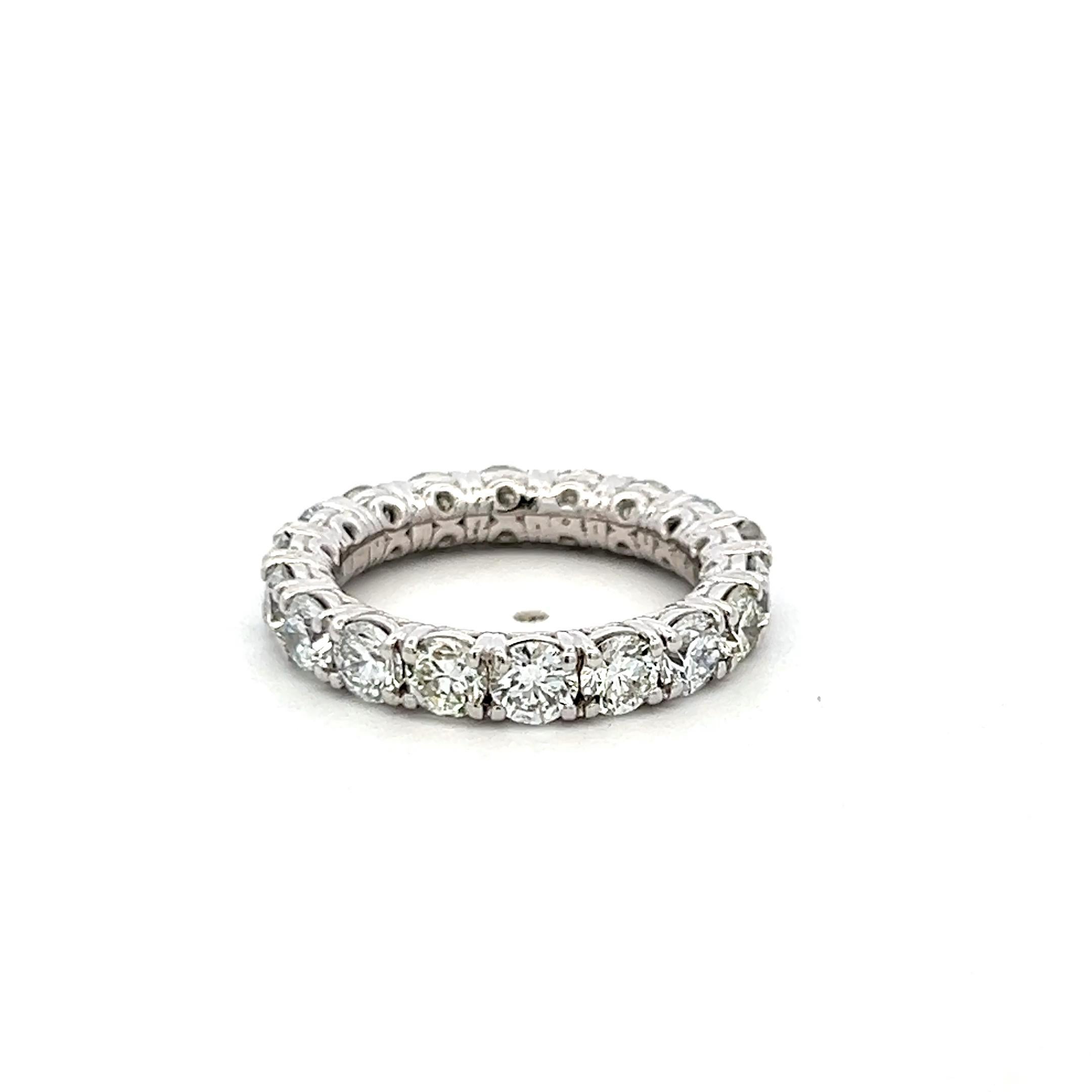 3.40 Carat Round Brilliant G VS Diamond Platinum Eternity Band Ring Pour femmes en vente