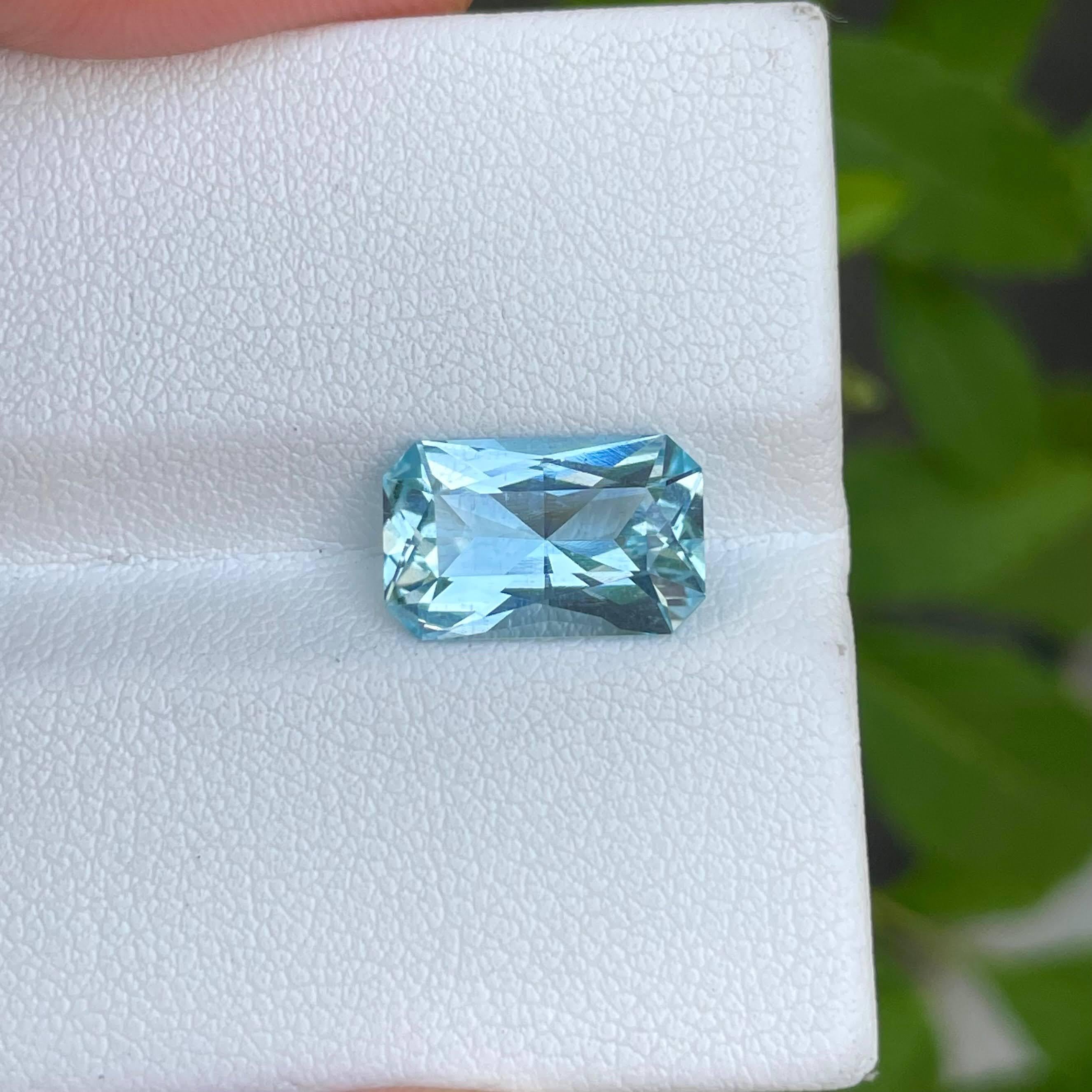 3.40 carats Aquamarine Stone Custom Precision Cut Natural Nigerian Gemstone In New Condition For Sale In Bangkok, TH