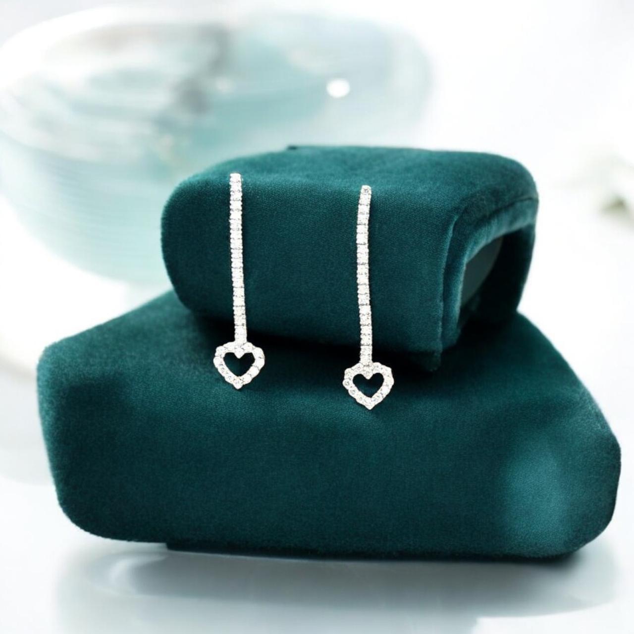 3.40 Carats F/VS1 Diamants ronds de forme Brillant Or Parure en vente 2