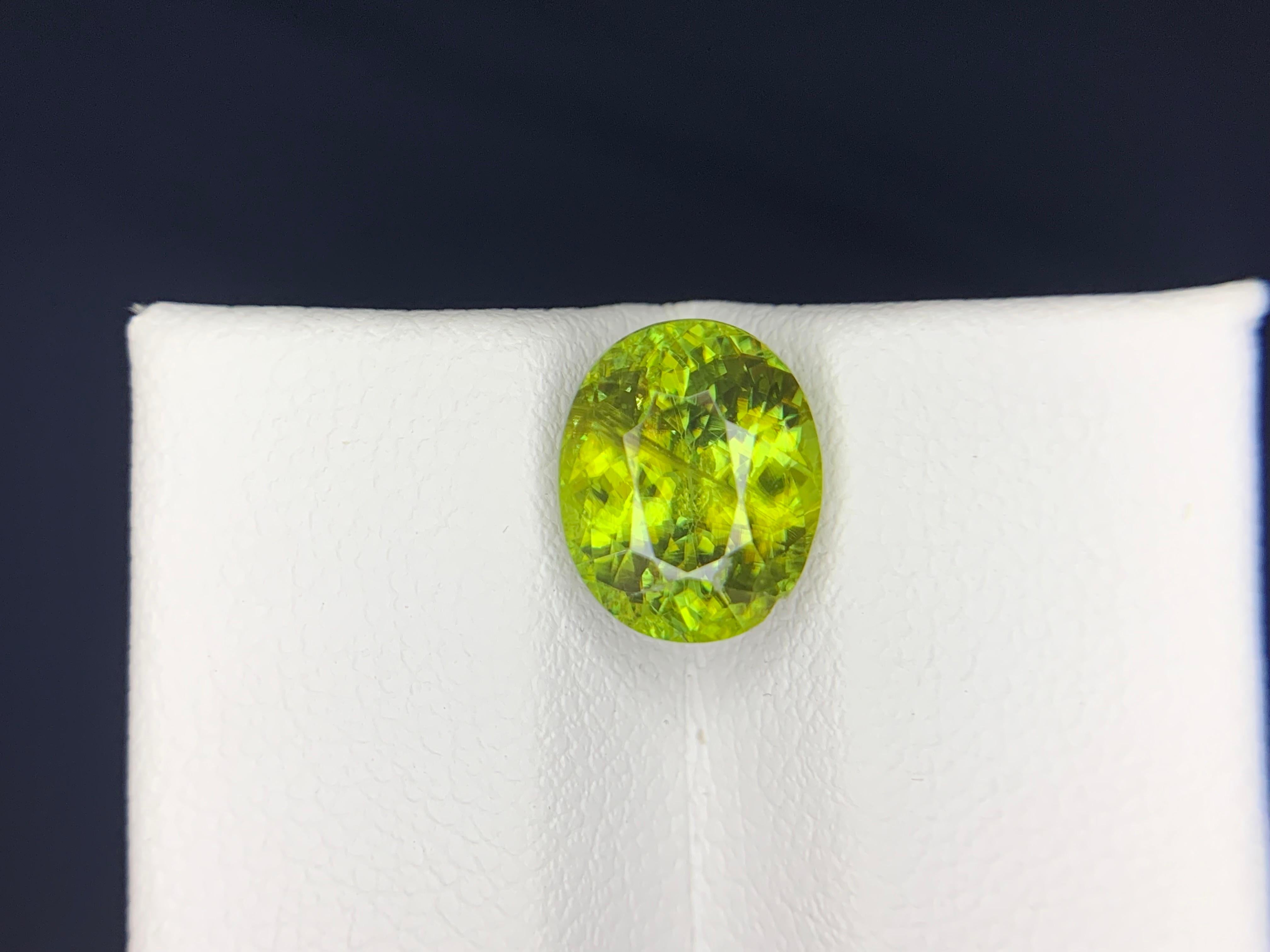 3.40 Carats Loose Titanite (Sphene) Natural Gemstone für Damen oder Herren im Angebot