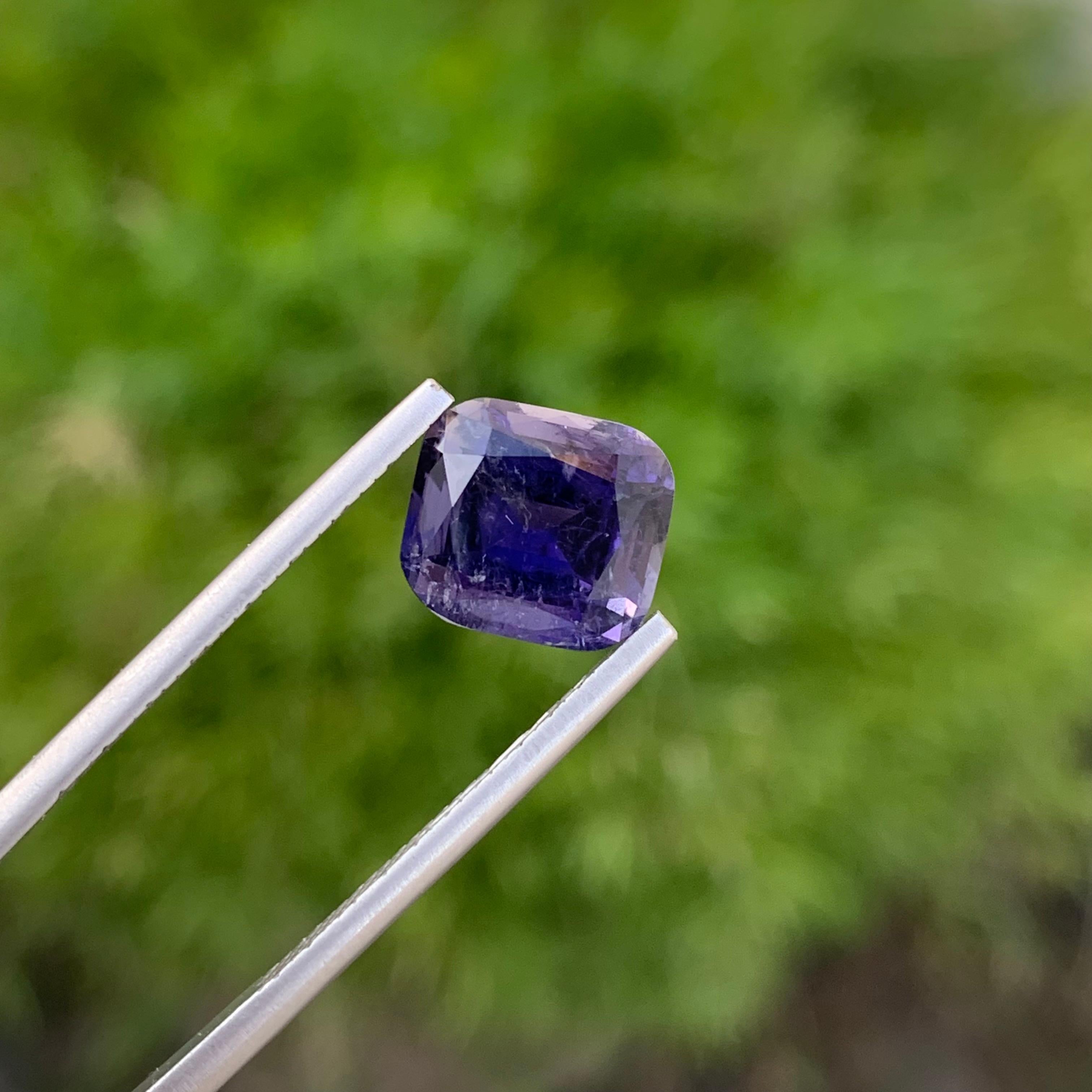 3.40 Natural Loose Iolite Cushion Shape Gem From India Mine  In New Condition For Sale In Peshawar, PK