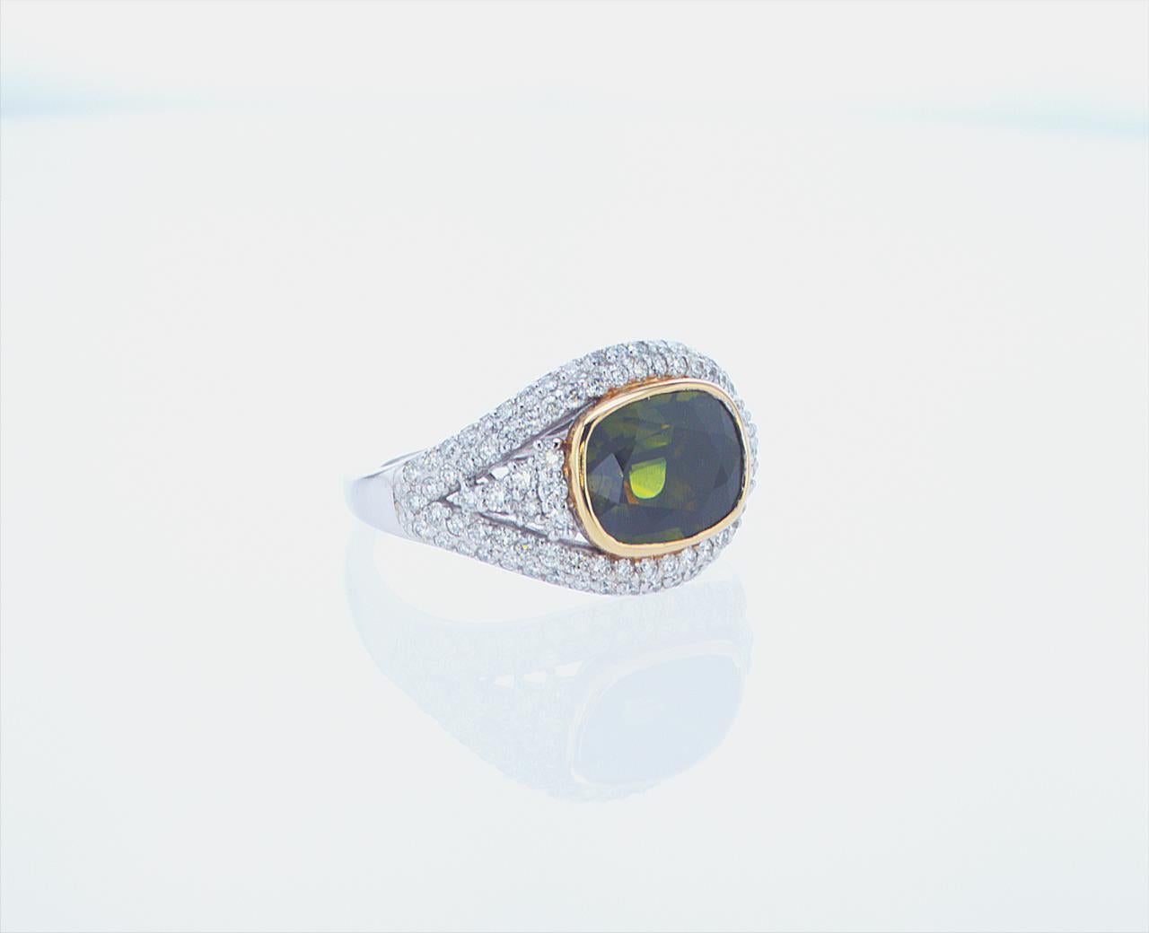 3.40ct Green Sapphire Ring with 0.84ct TW Dias in 18k White Gold with Palladium. For Sale 4