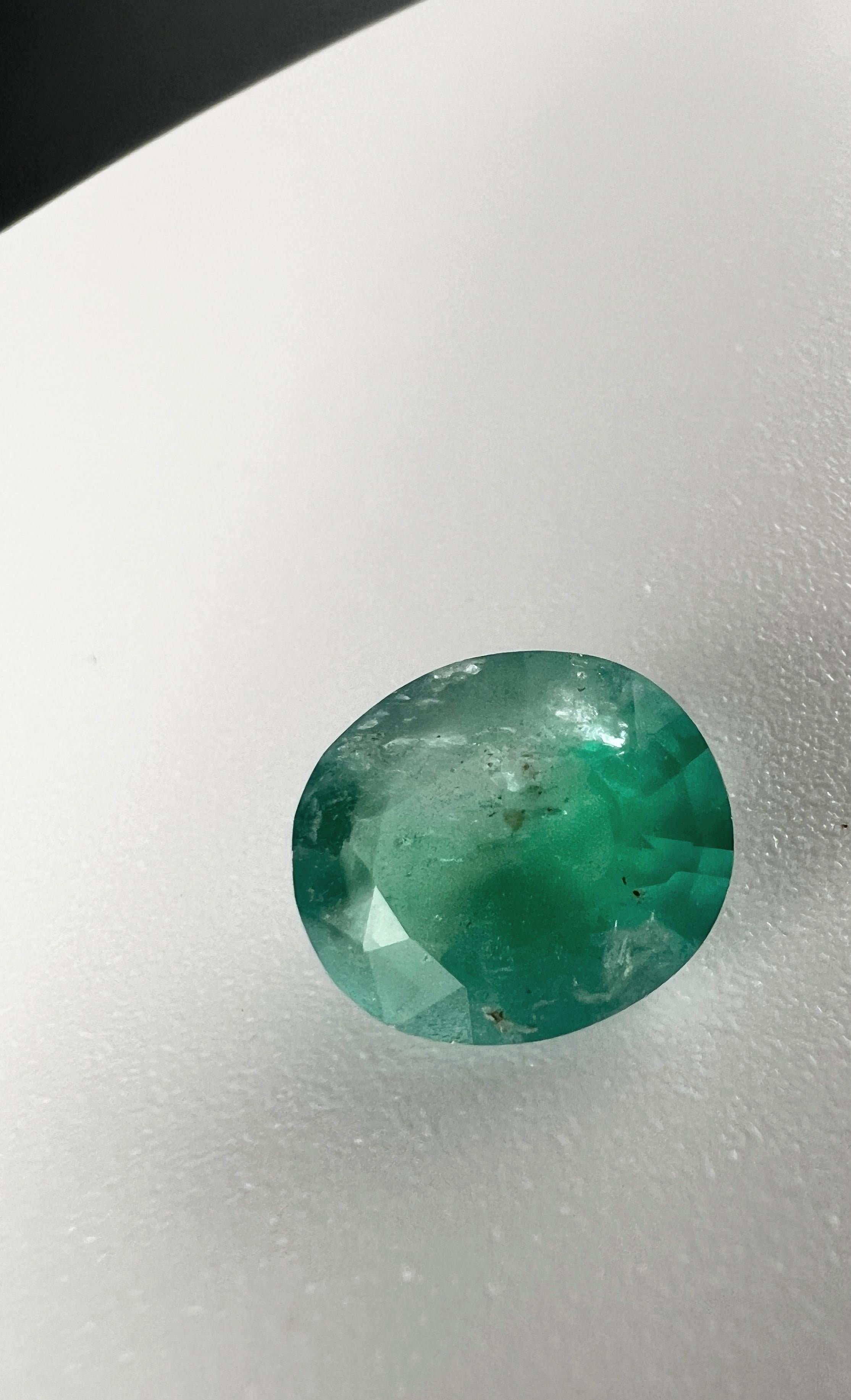 3.40ct Round Non-oiled Emerald Gemstone For Sale 6