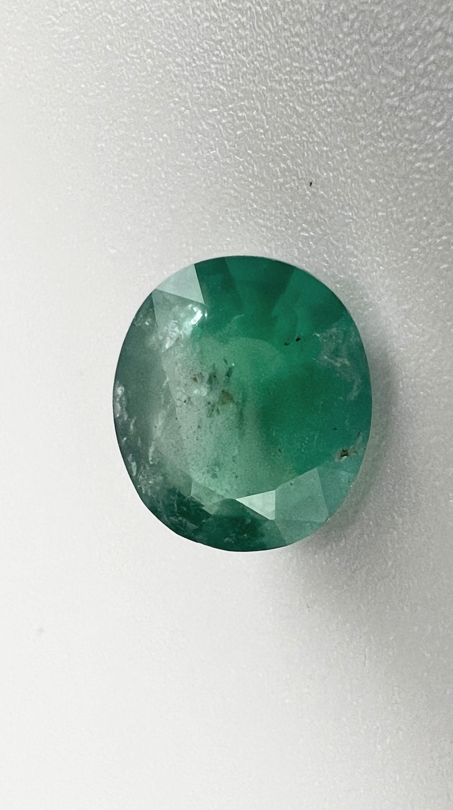 Round Cut 3.40ct Round Non-oiled Emerald Gemstone For Sale