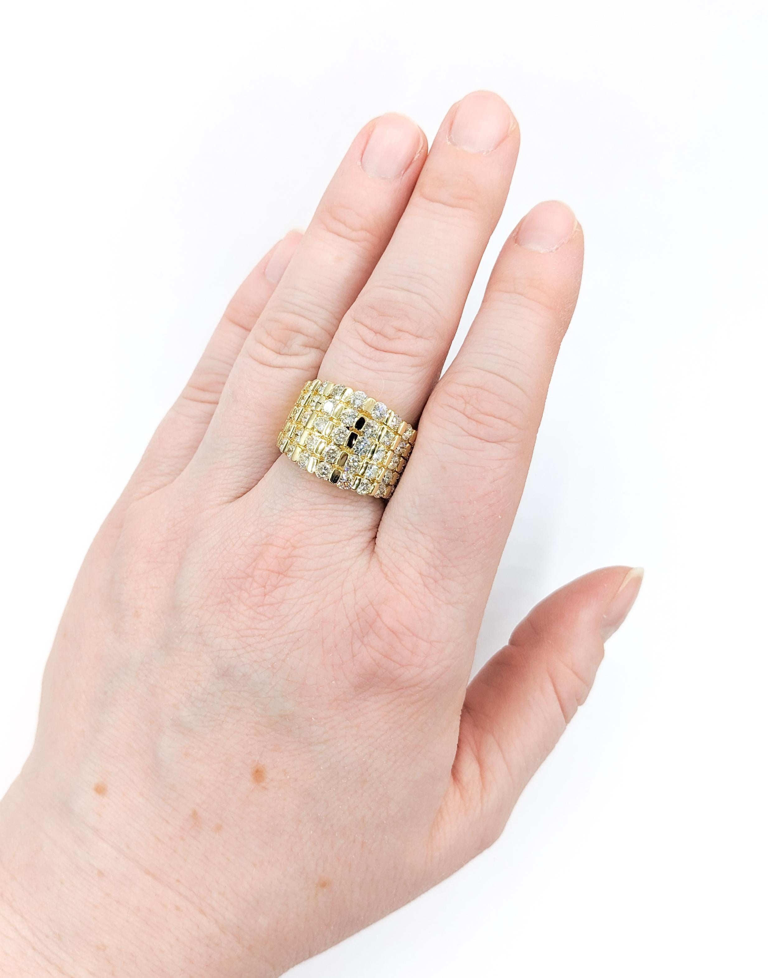 3.40ctw Diamond 9-Row Ring In Yellow Gold In Excellent Condition For Sale In Bloomington, MN
