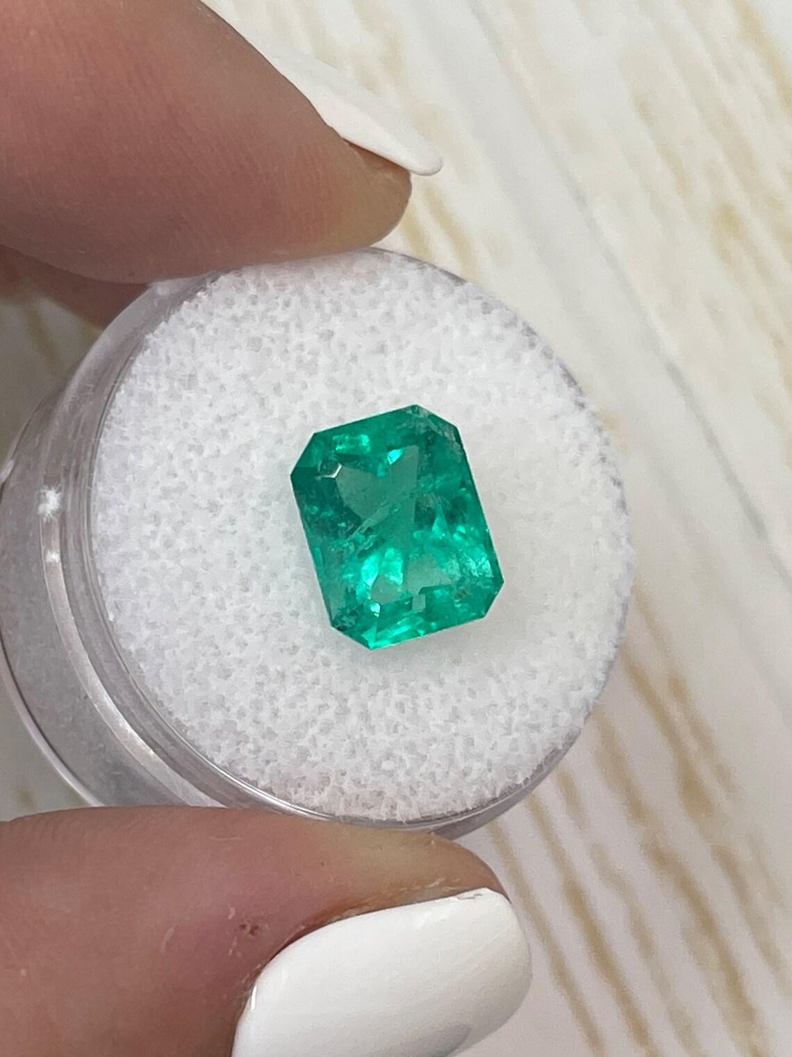 Esmeralda colombiana verde azulada mediana de 3,41 quilates 10x8 - Piedra auténtica del mes de mayo Corte esmeralda en venta