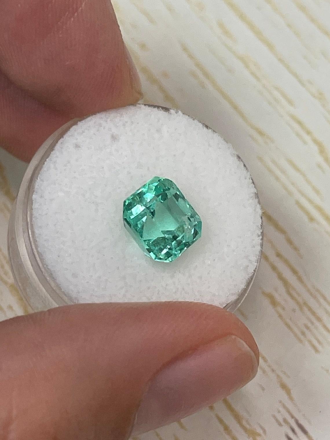 Smeraldo colombiano verde astrologico da 3,41 carati 9x8 - Taglio smeraldo VS Gemma Jyotish In condizioni Nuovo in vendita a Jupiter, FL