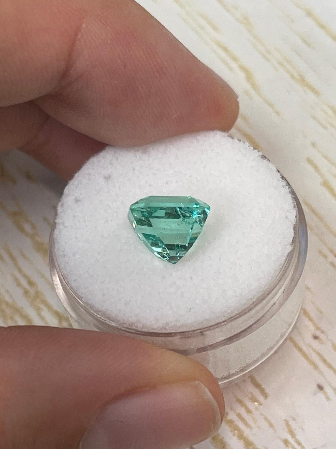 Smeraldo colombiano verde astrologico da 3,41 carati 9x8 - Taglio smeraldo VS Gemma Jyotish in vendita 2
