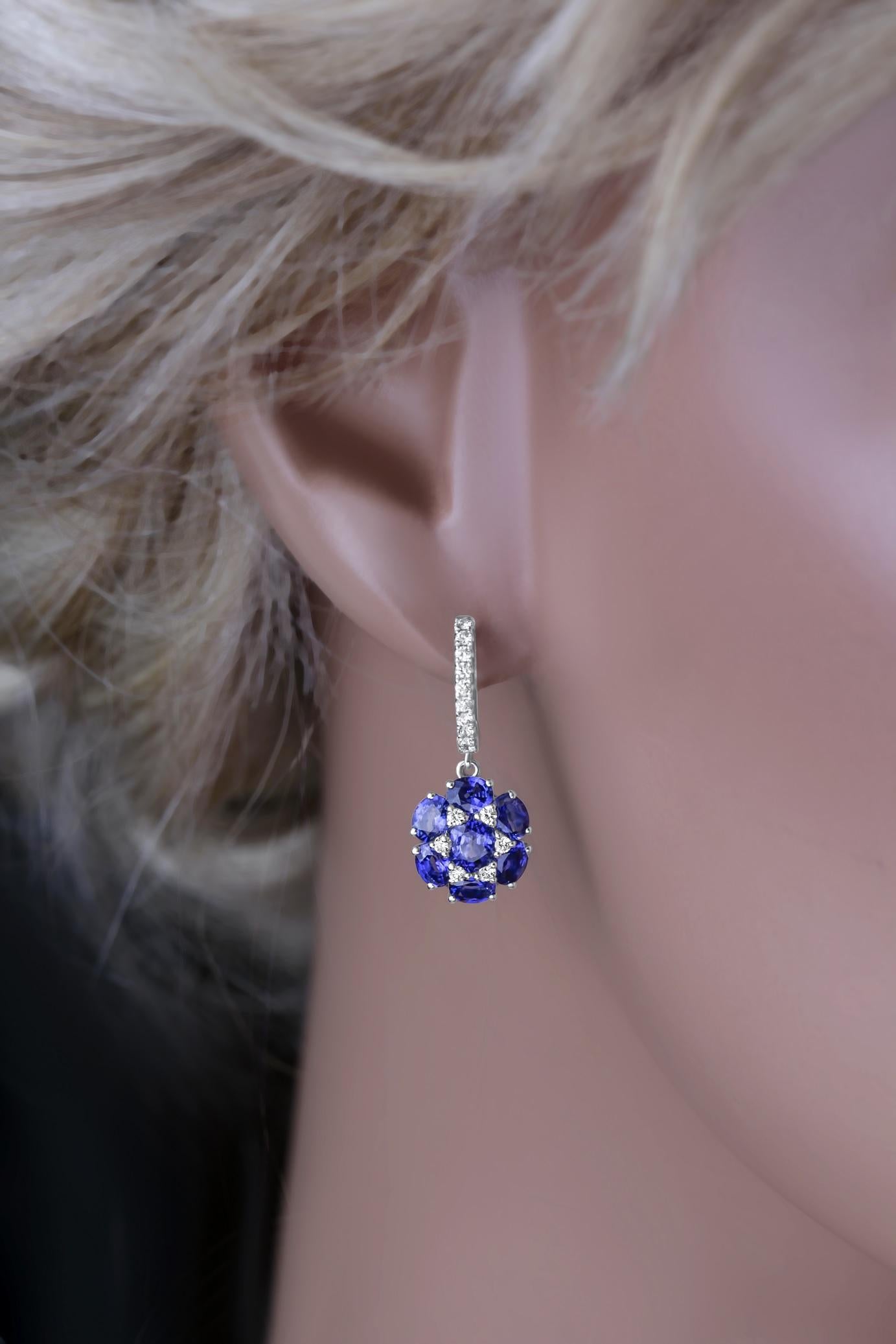 3.41 Carat Mixed Cut Blue Sapphire and Natural Diamond Hoop Earrings ref1316 In New Condition For Sale In New York, NY