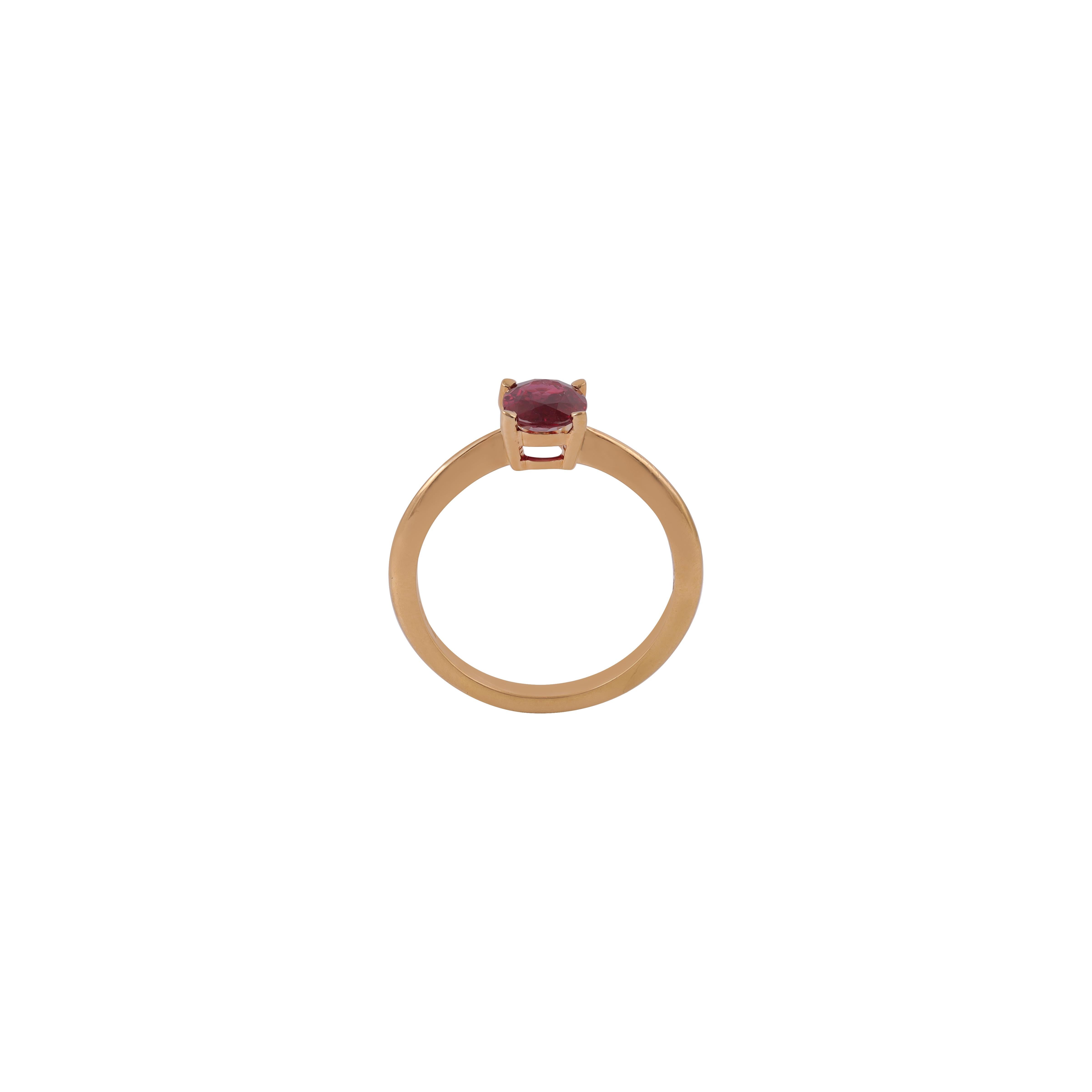 Modernist 3.41 Carat Natural Mozambique Ruby Ring in 18k Solid Gold For Sale