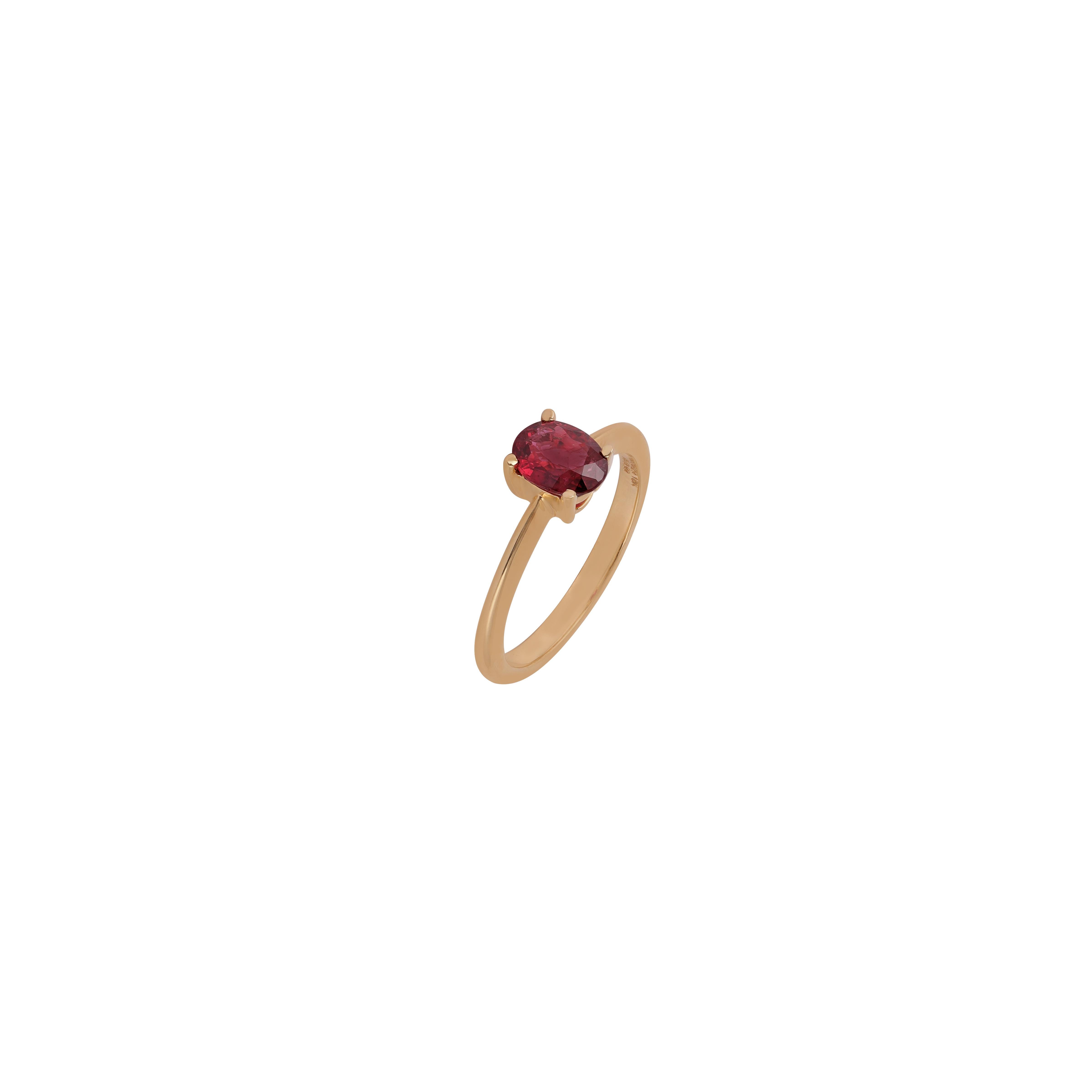 Oval Cut 3.41 Carat Natural Mozambique Ruby Ring in 18k Solid Gold For Sale