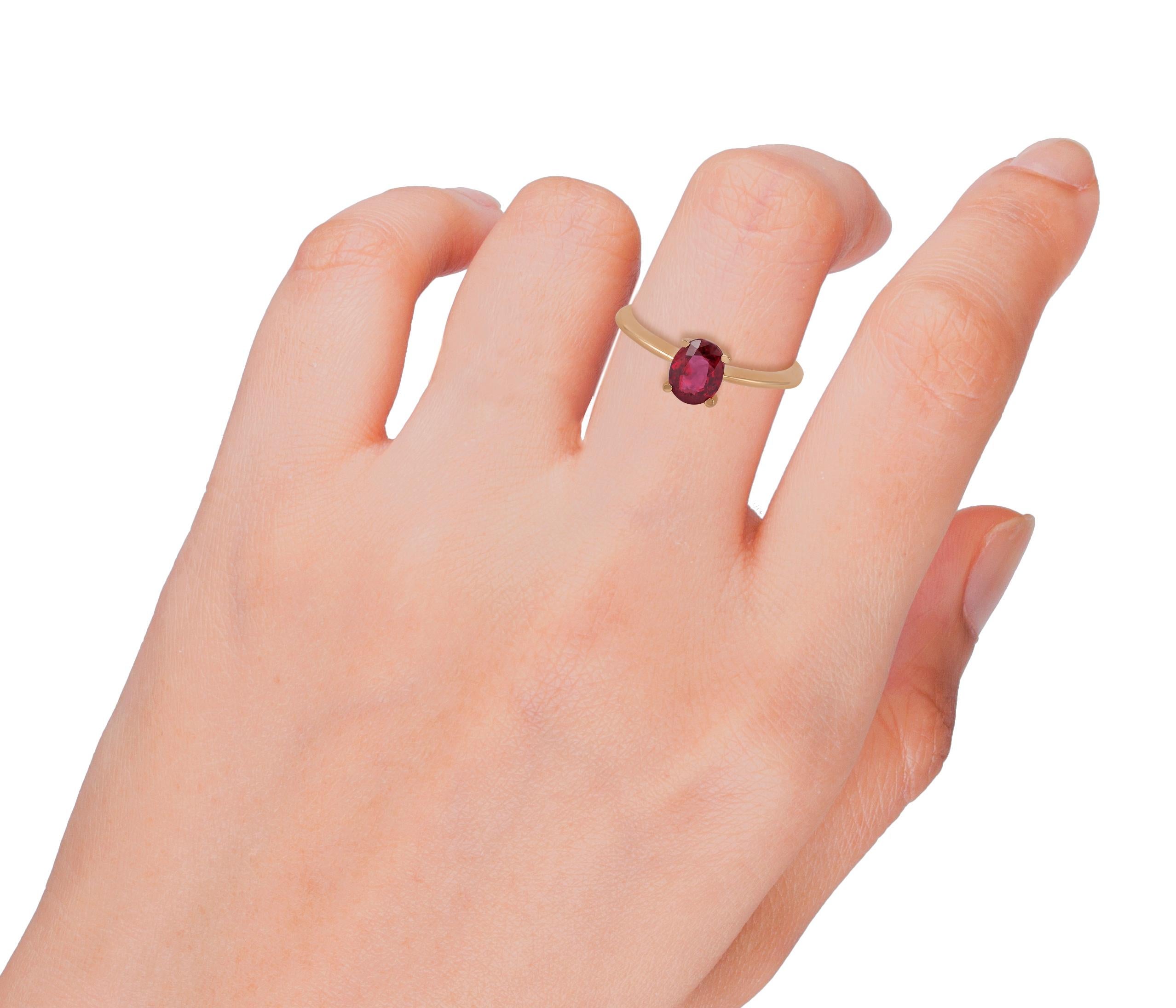 3.41 Carat Natural Mozambique Ruby Ring in 18k Solid Gold In New Condition For Sale In Jaipur, Rajasthan