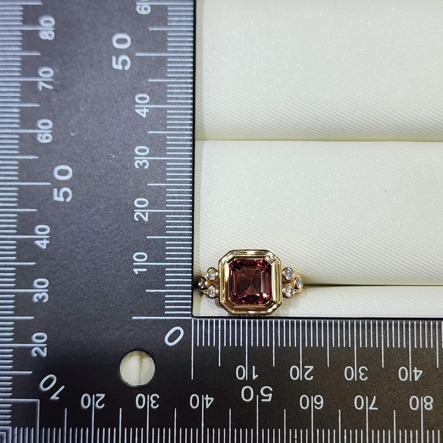3.41 Carat Pink Tourmaline Cocktail Ring in 18K Yellow Gold For Sale 2
