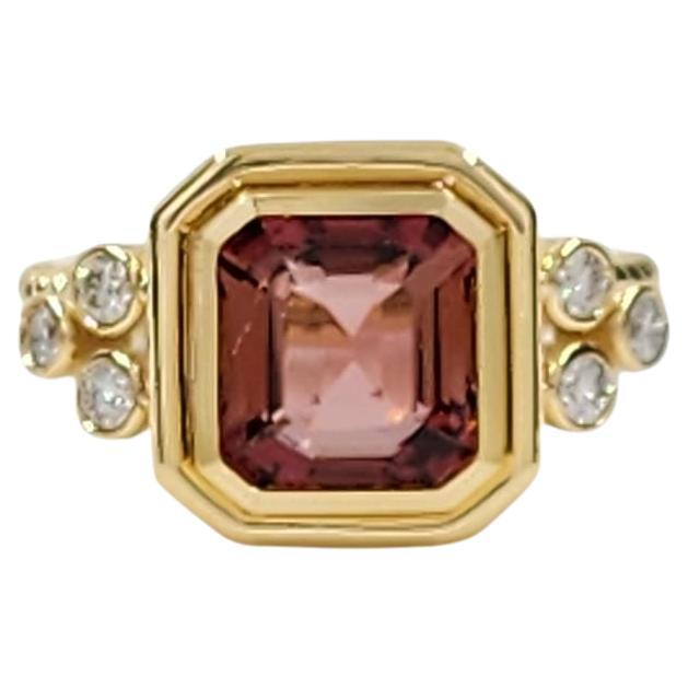 3.41 Carat Pink Tourmaline Cocktail Ring in 18K Yellow Gold For Sale