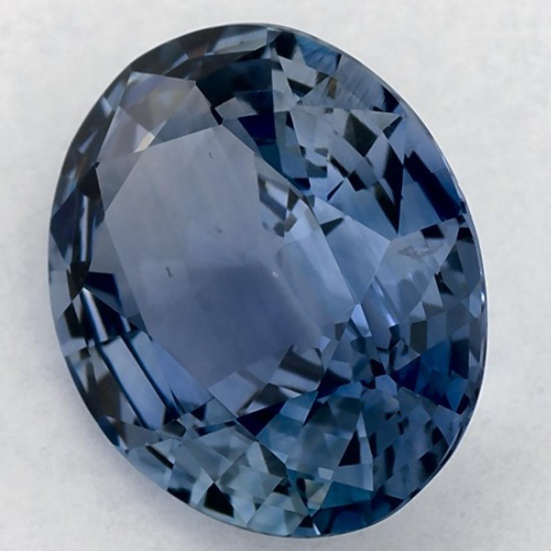 Donna 3.41 carati di zaffiro blu ovale sfuso in vendita