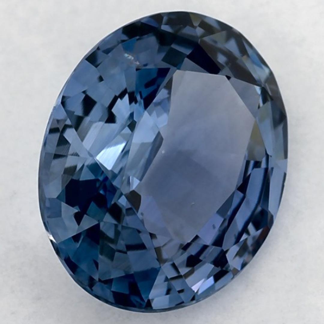3.41 carati di zaffiro blu ovale sfuso in vendita 2