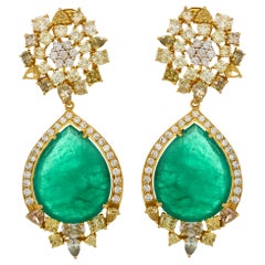 34.11 Carat Emerald and Diamonds 18 Karat Yellow Gold Dangle Earrings