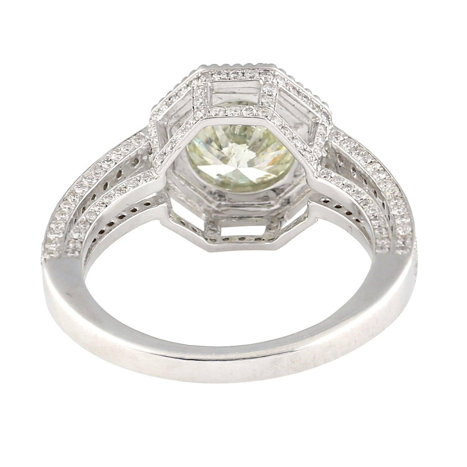 For Sale:  3.42 Carat Diamond 18 Karat Gold Engagement Ring 3