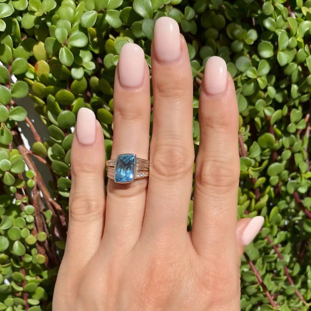 Platin-Statement-Ring mit 3,42 Karat Fancy Aquamarin und Diamant (Moderne) im Angebot